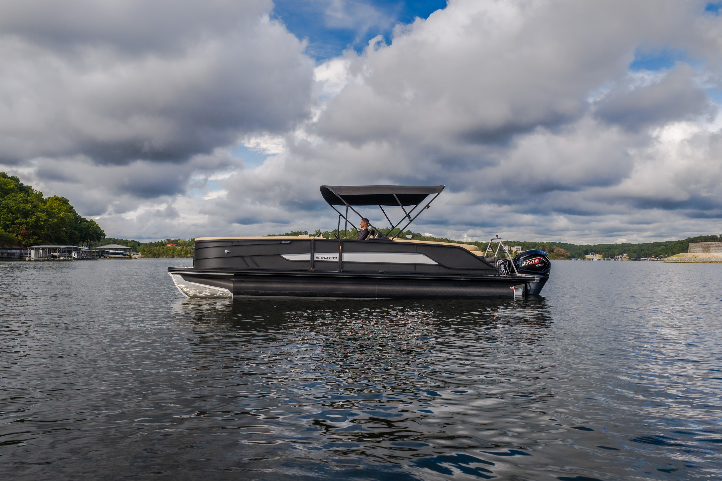 2026 Evotti 525 Quad Lounge - Image 1
