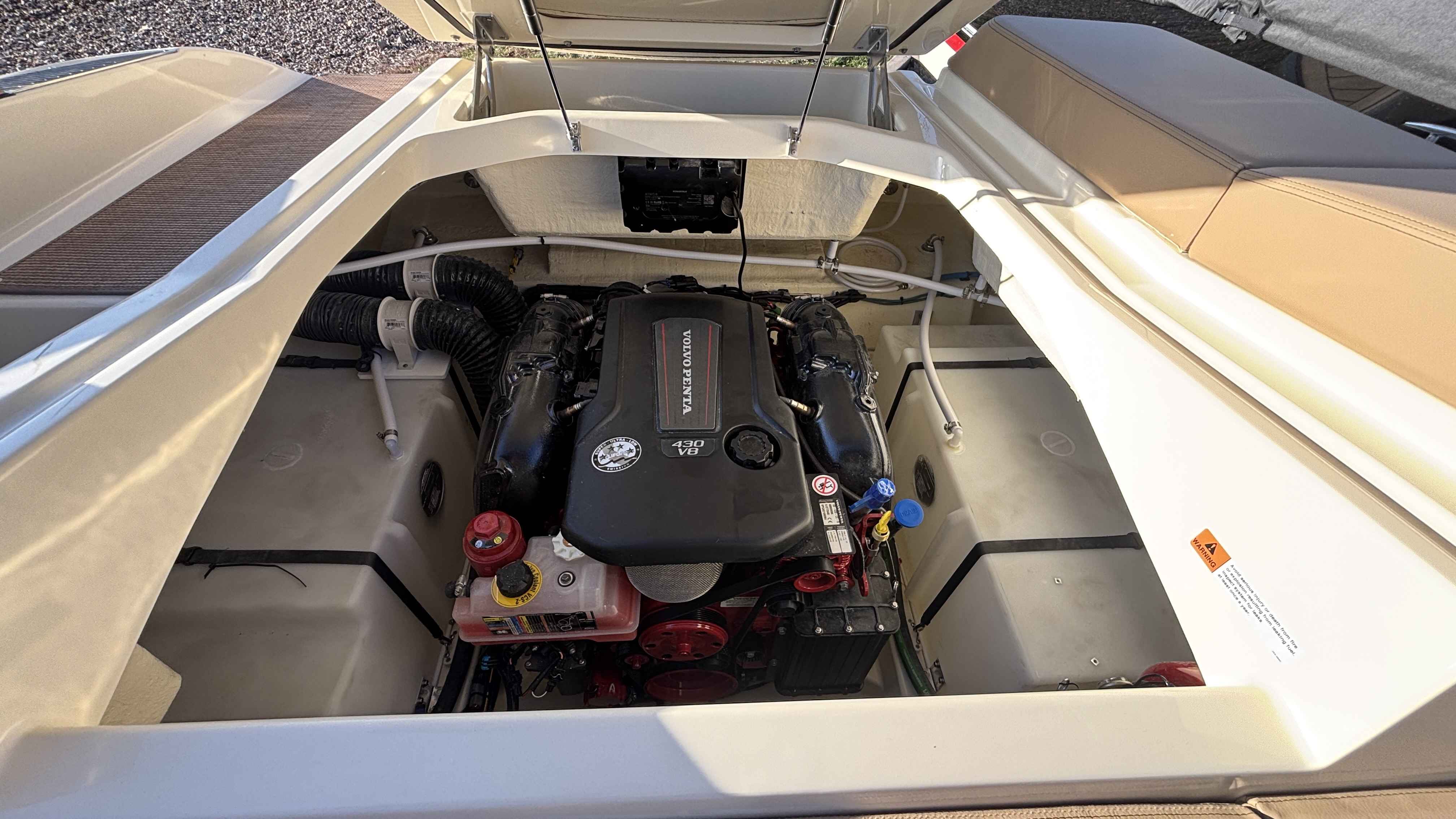2026 Chris Craft SPORTSTER 28 Sterndrive - Image 17