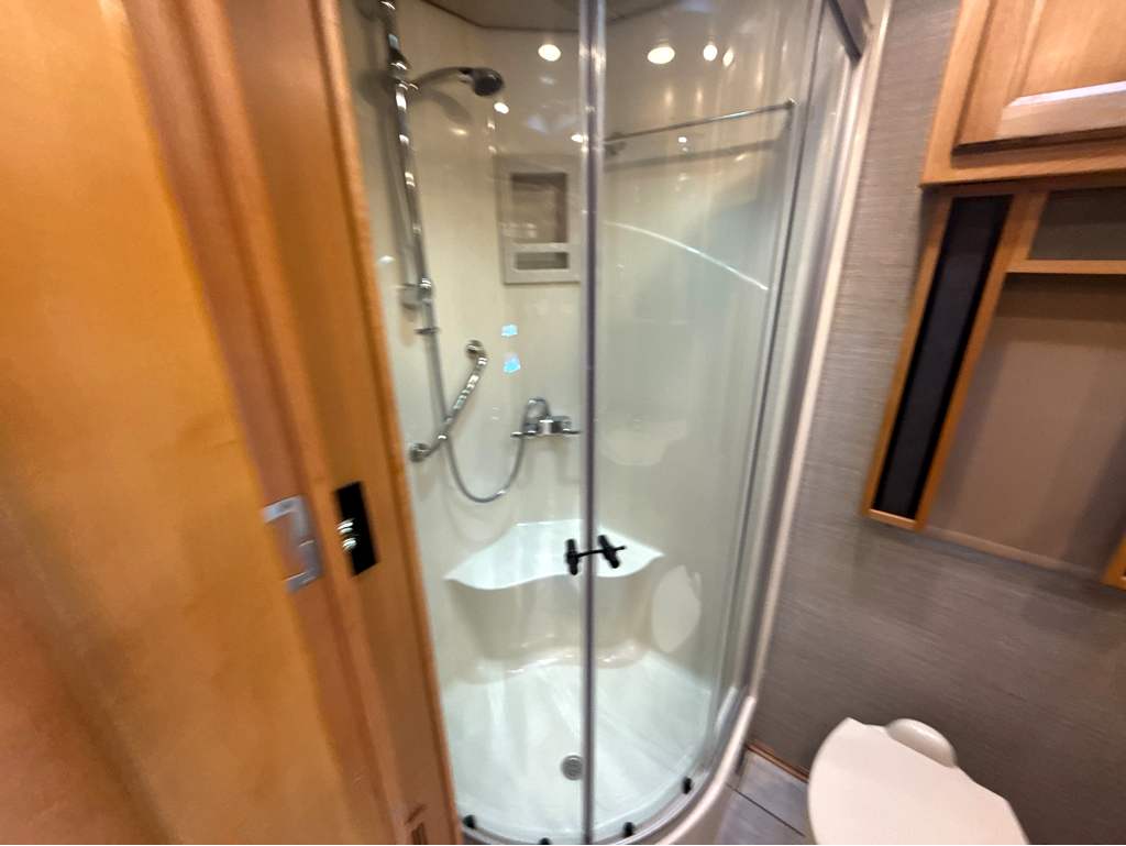 2021 TIFFIN ALLEGRO RED 33 AA - Image 27