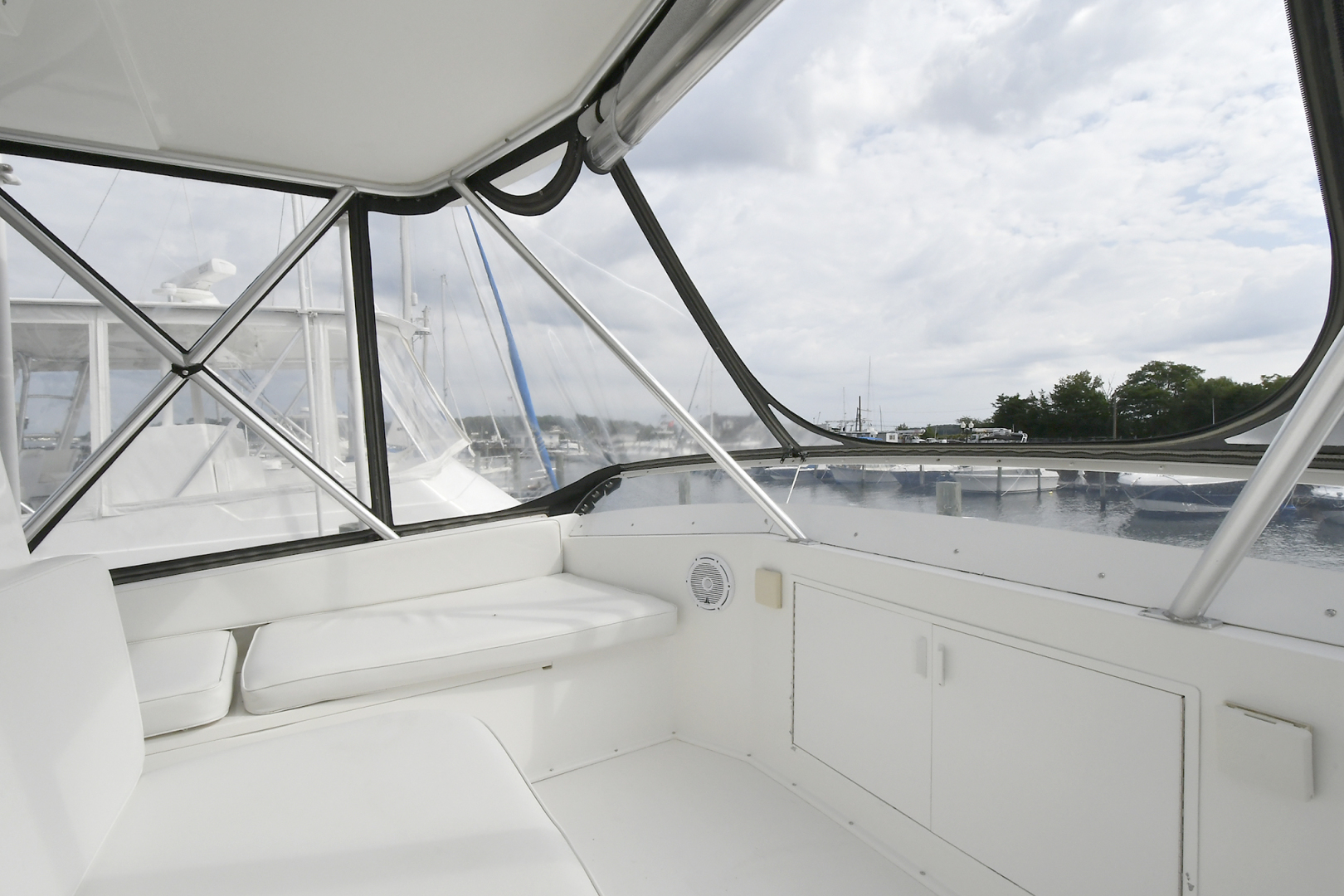 1997 Viking 47 Convertible - Image 14