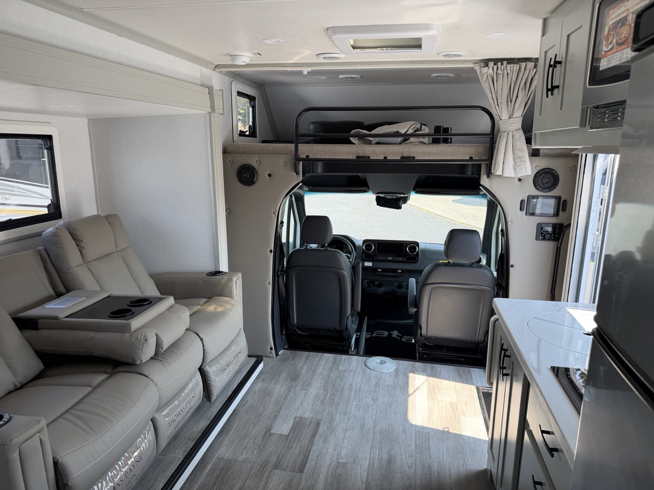 2025 Dynamax Corp Isata 3 Series 24FWSF - Image 20