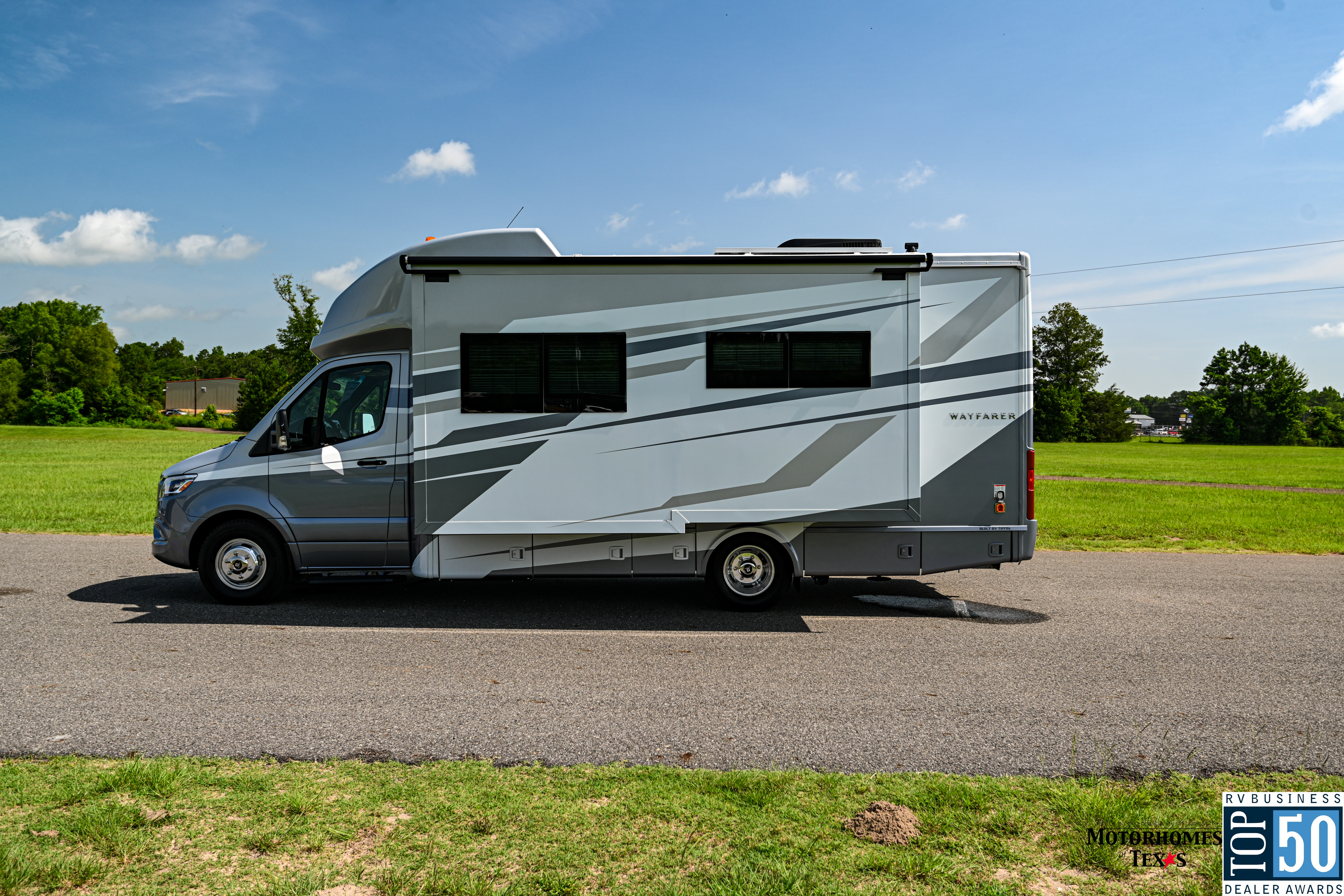 2026 Tiffin Wayfarer 25 XRW - exterior 2