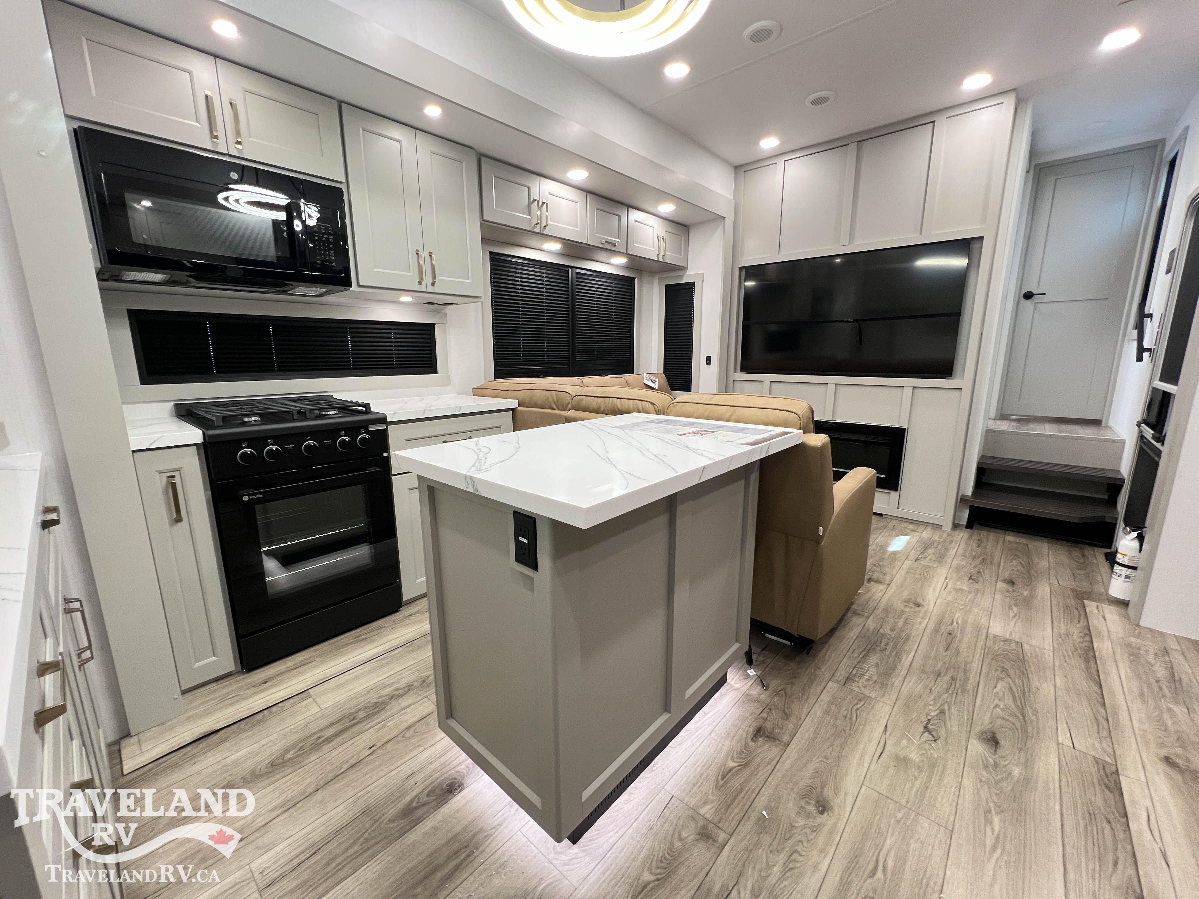 2027 Brinkley RV Model G 3950 - Image 27