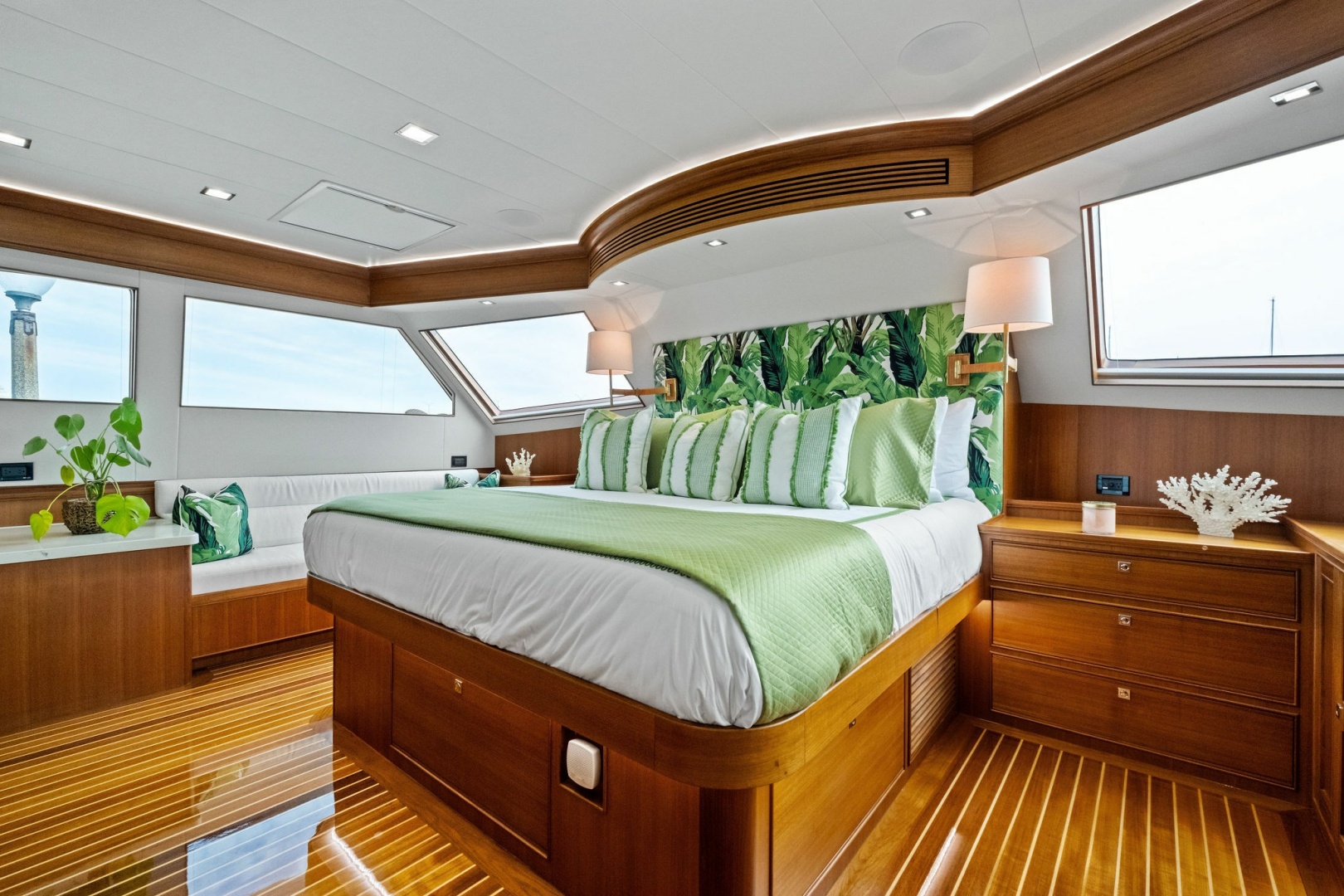 2024 Marlow 90V - Image 26