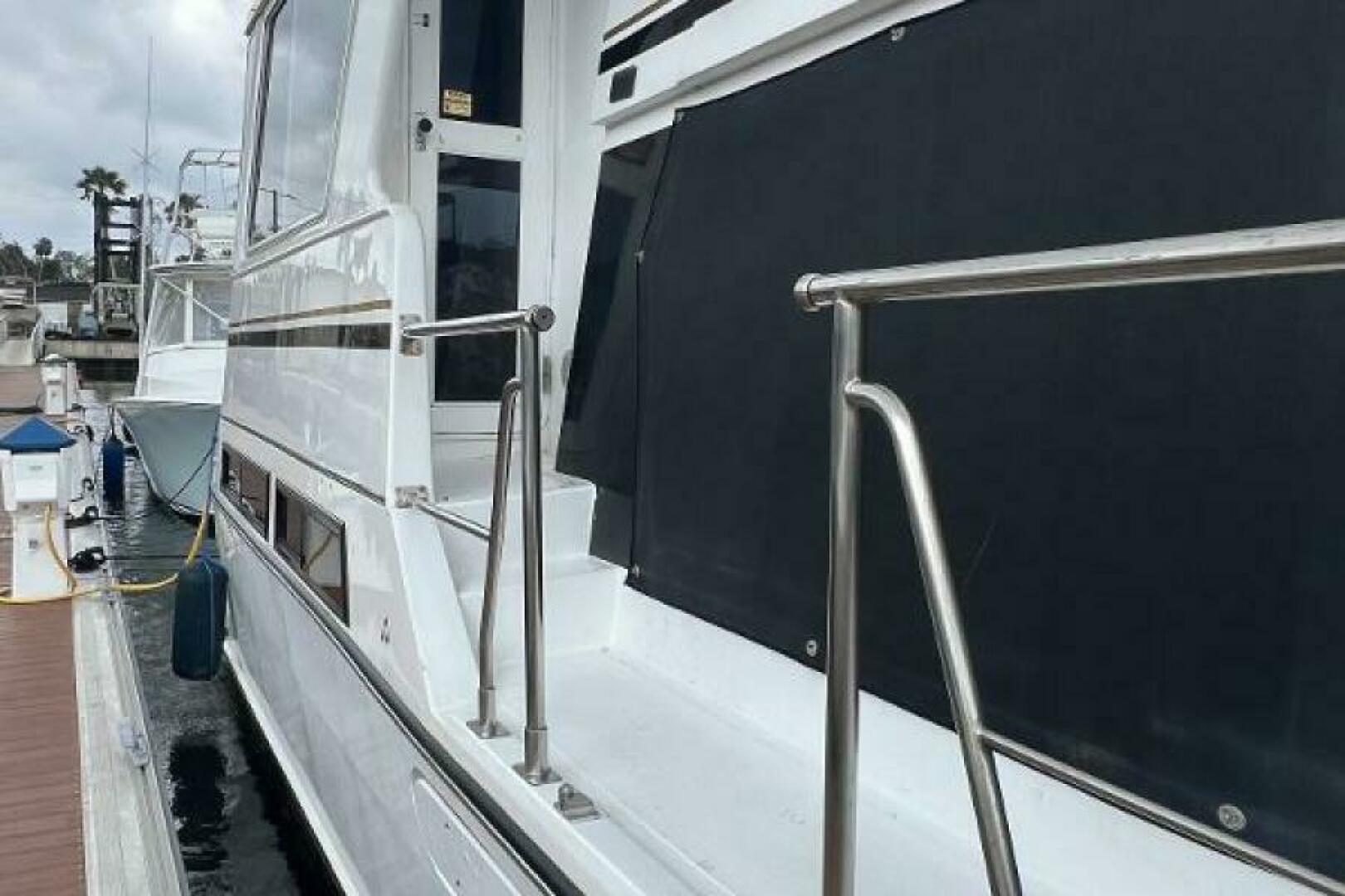 1998 Hyatt 51 Aft Cabin MY - Image 15