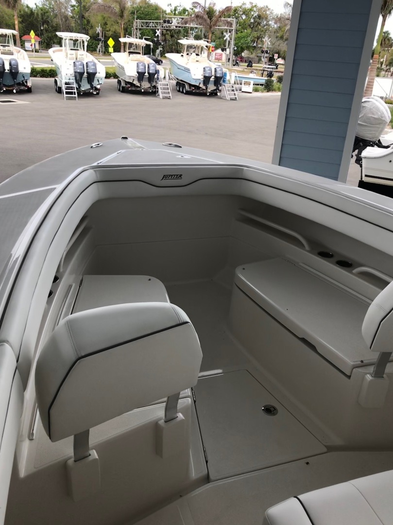 2018 Jupiter 30 HFS - Image 30