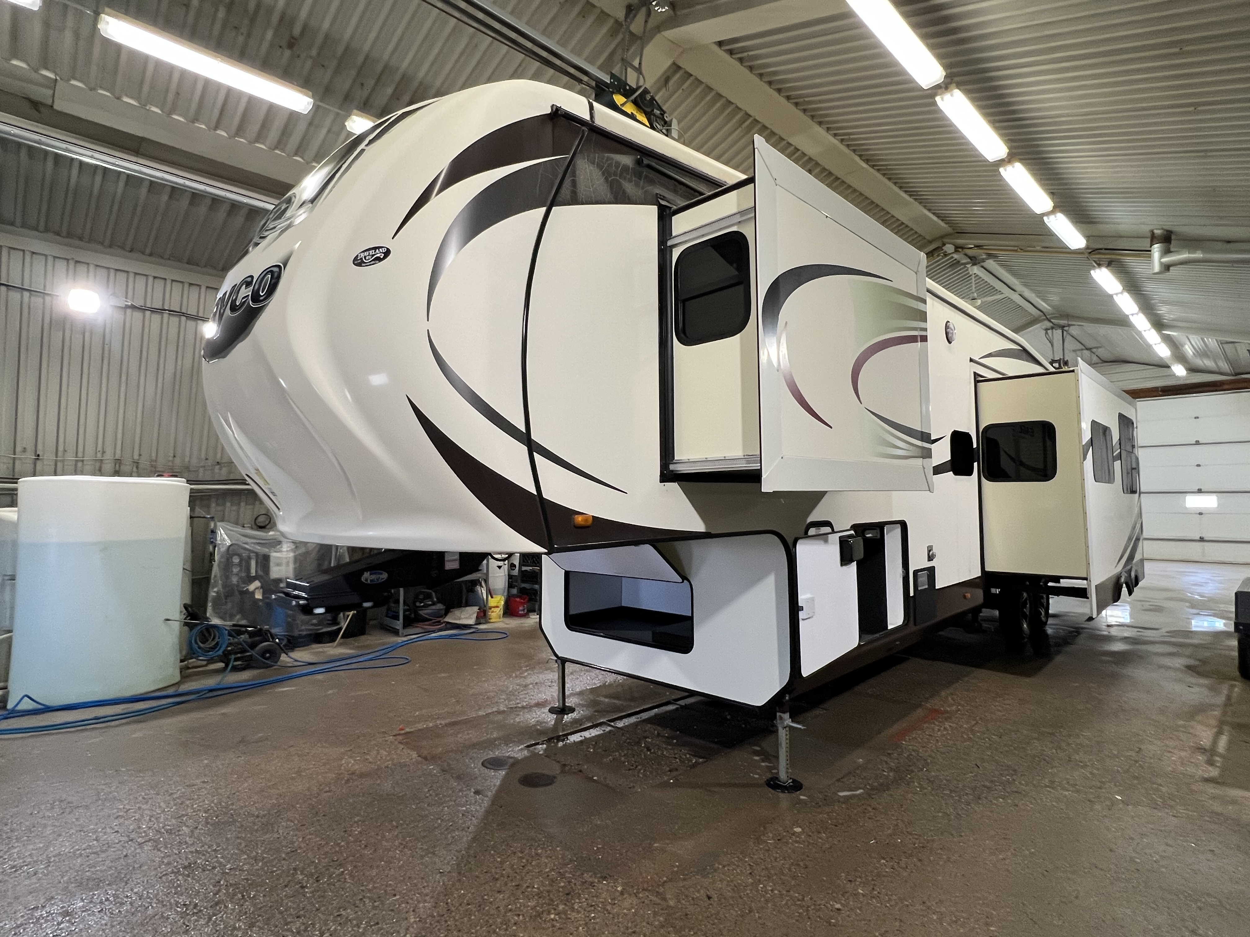 2015 Jayco Eagle Premier 375BHFS - Image 7