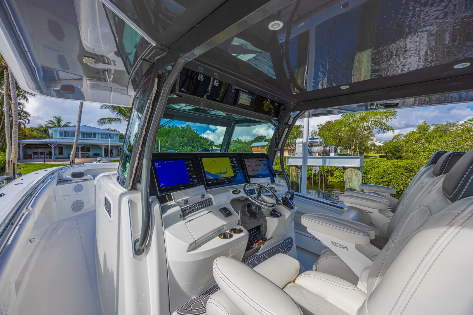2019 HCB 53 Suenos - Image 12