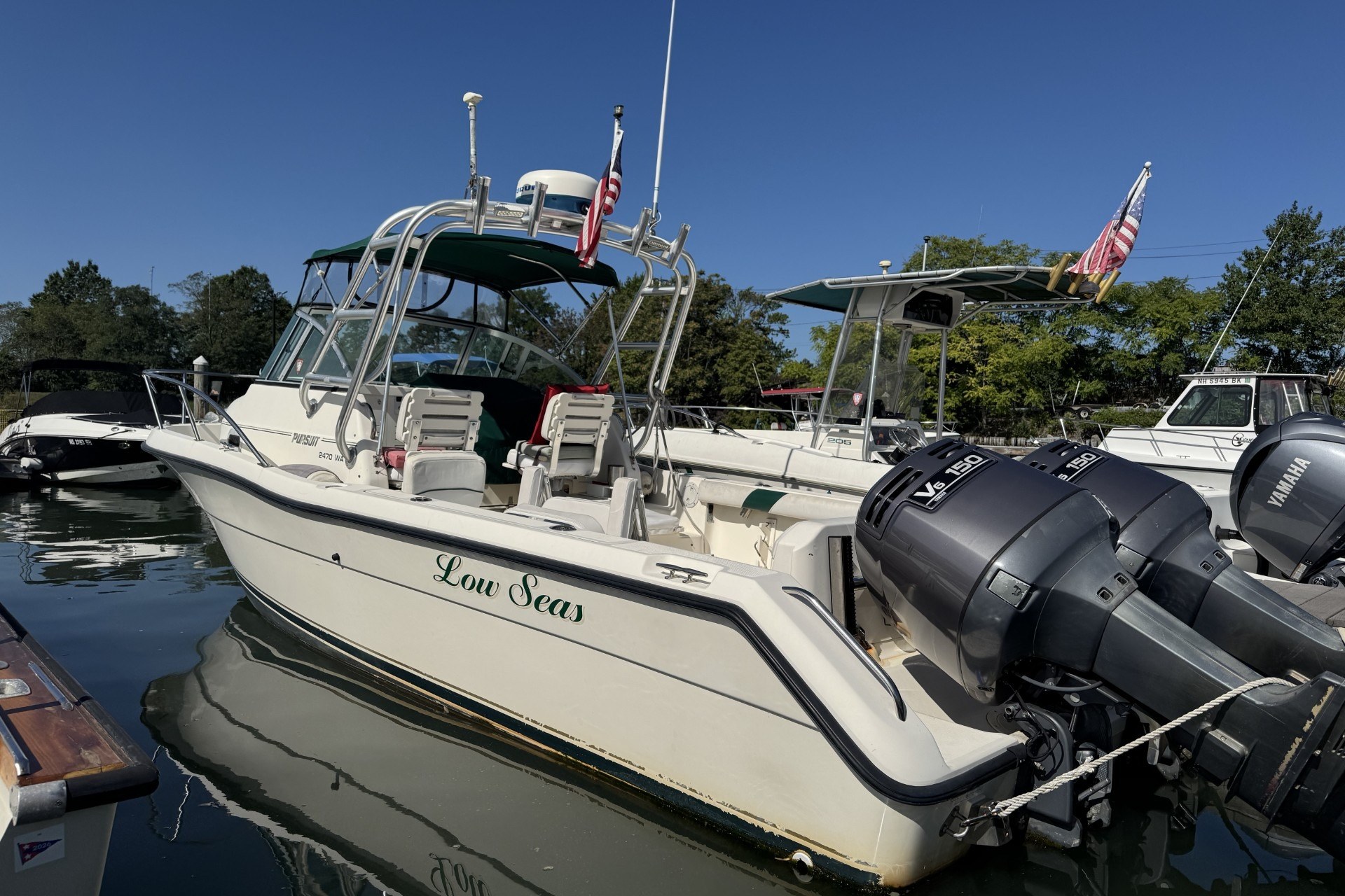 1999 Pursuit 2470 Walkaround - Image 3