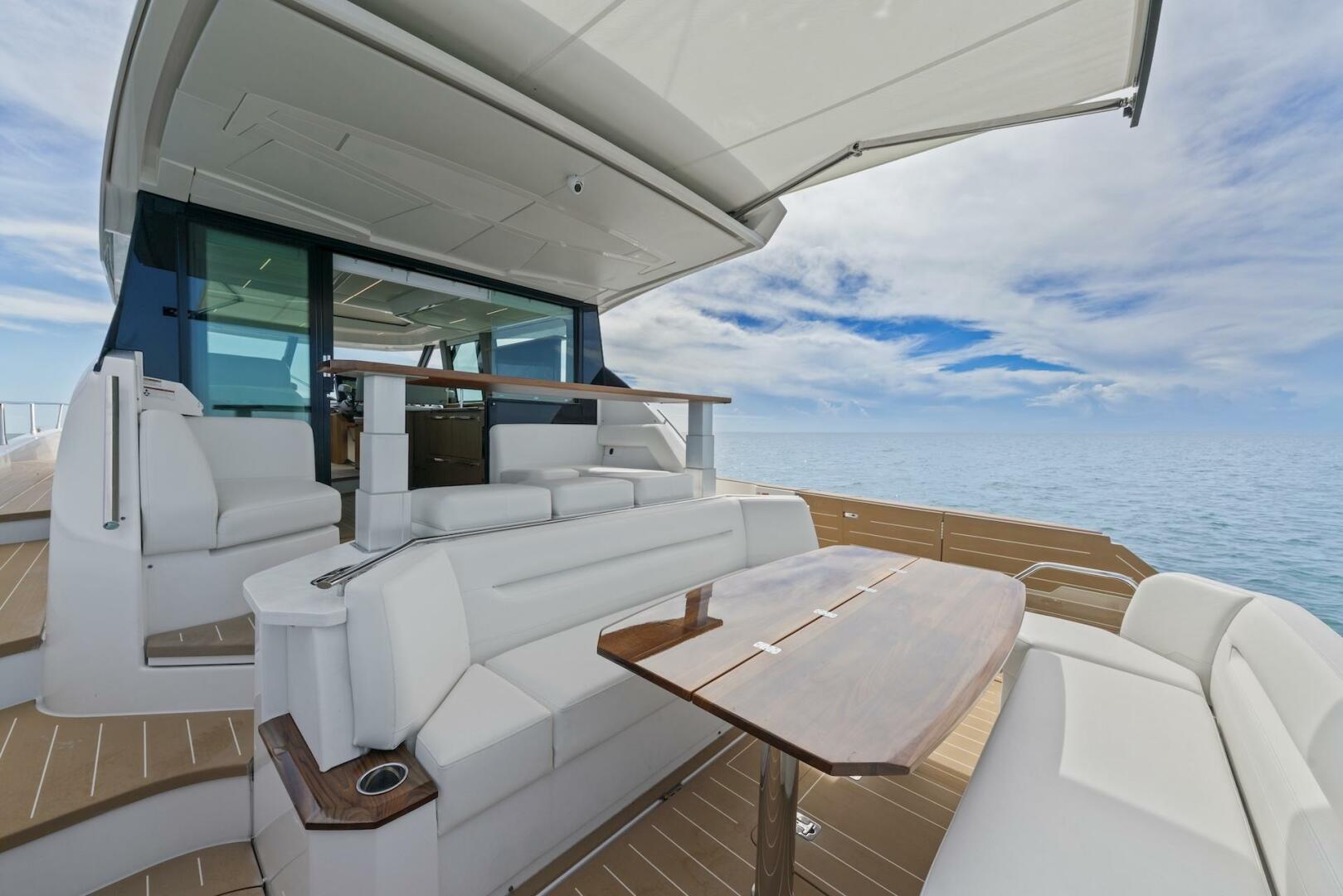 2023 Tiara Yachts EX 60 - Image 43