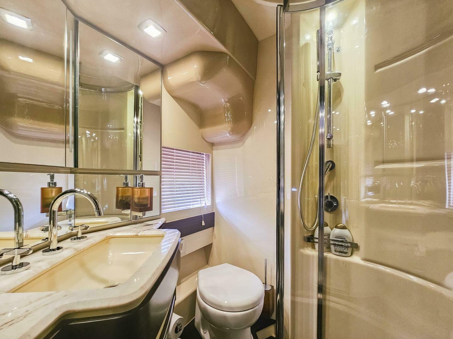 2013 Azimut 70 - Image 57