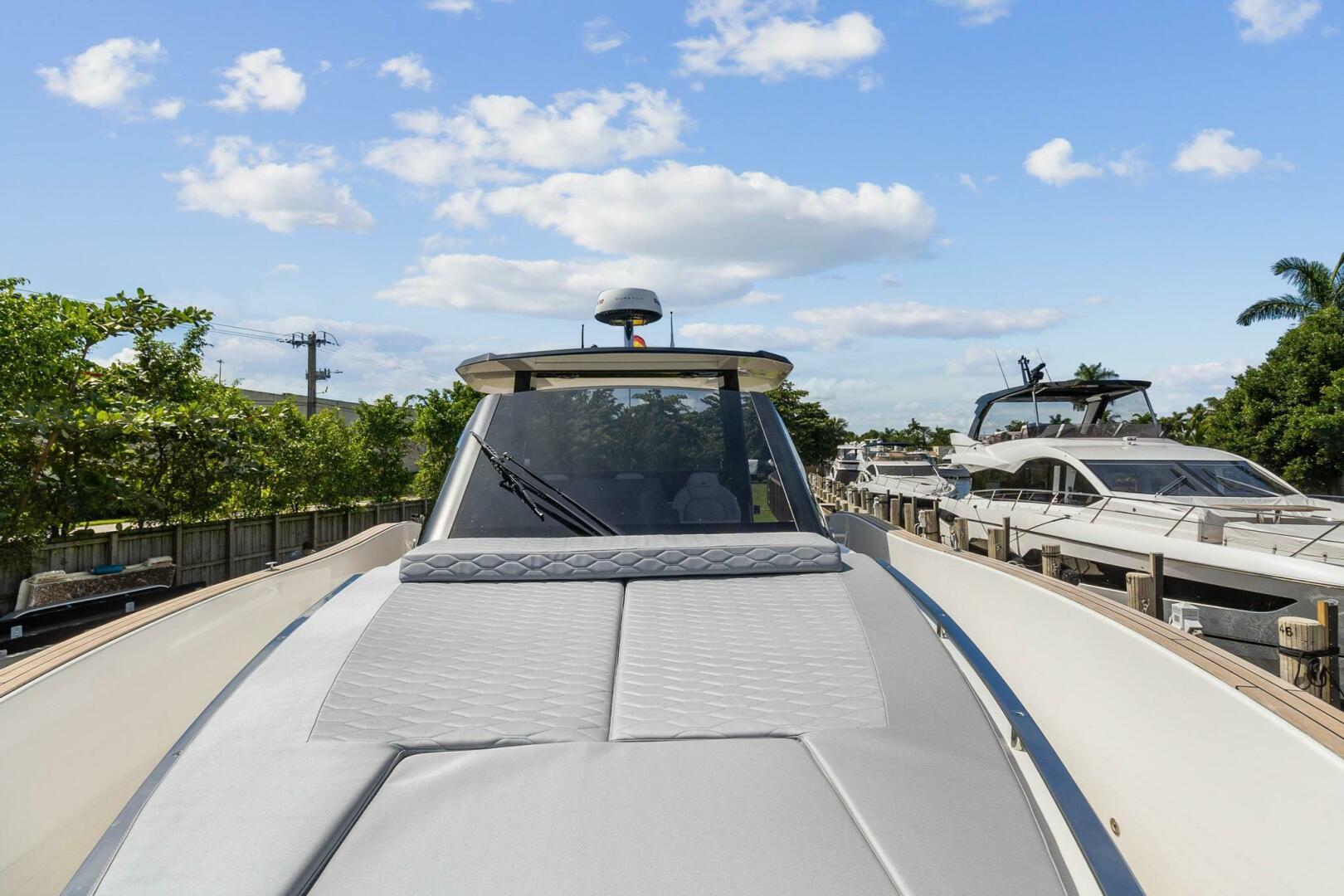 2023 Astondoa 377 Coupe Outboard - Image 10