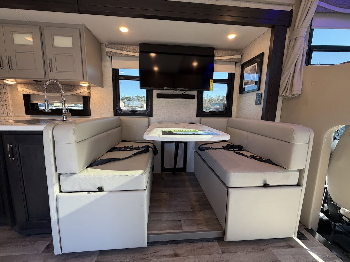 2026 THOR MOTOR COACH PASADENA 34XG - Image 22
