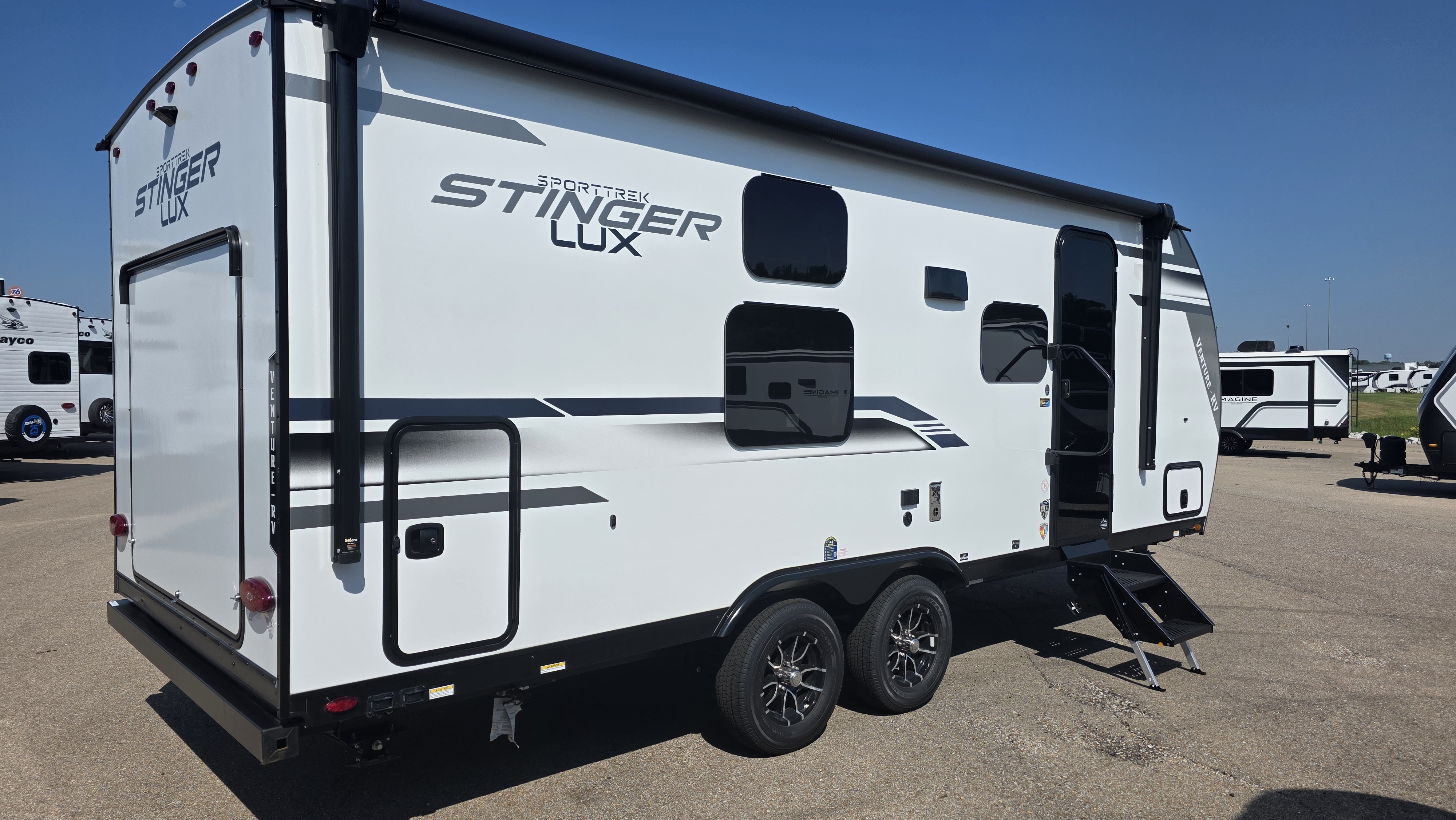 2027 VENTURE RV SPORTTREK STINGER 222VUD - Image 4