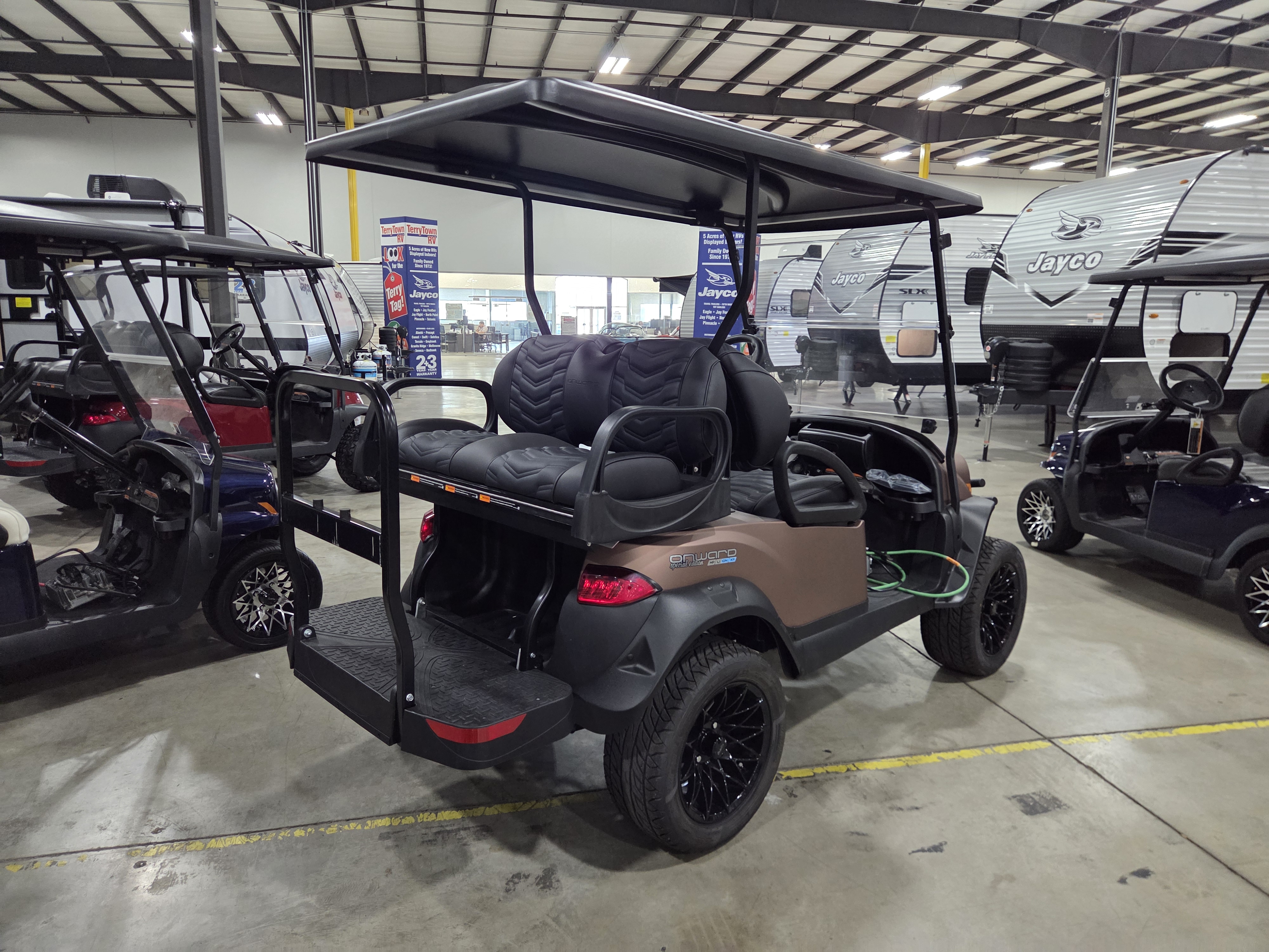 2024 Club Car Special Edition Onward Sunrise Lithium Ion XR - Image 2