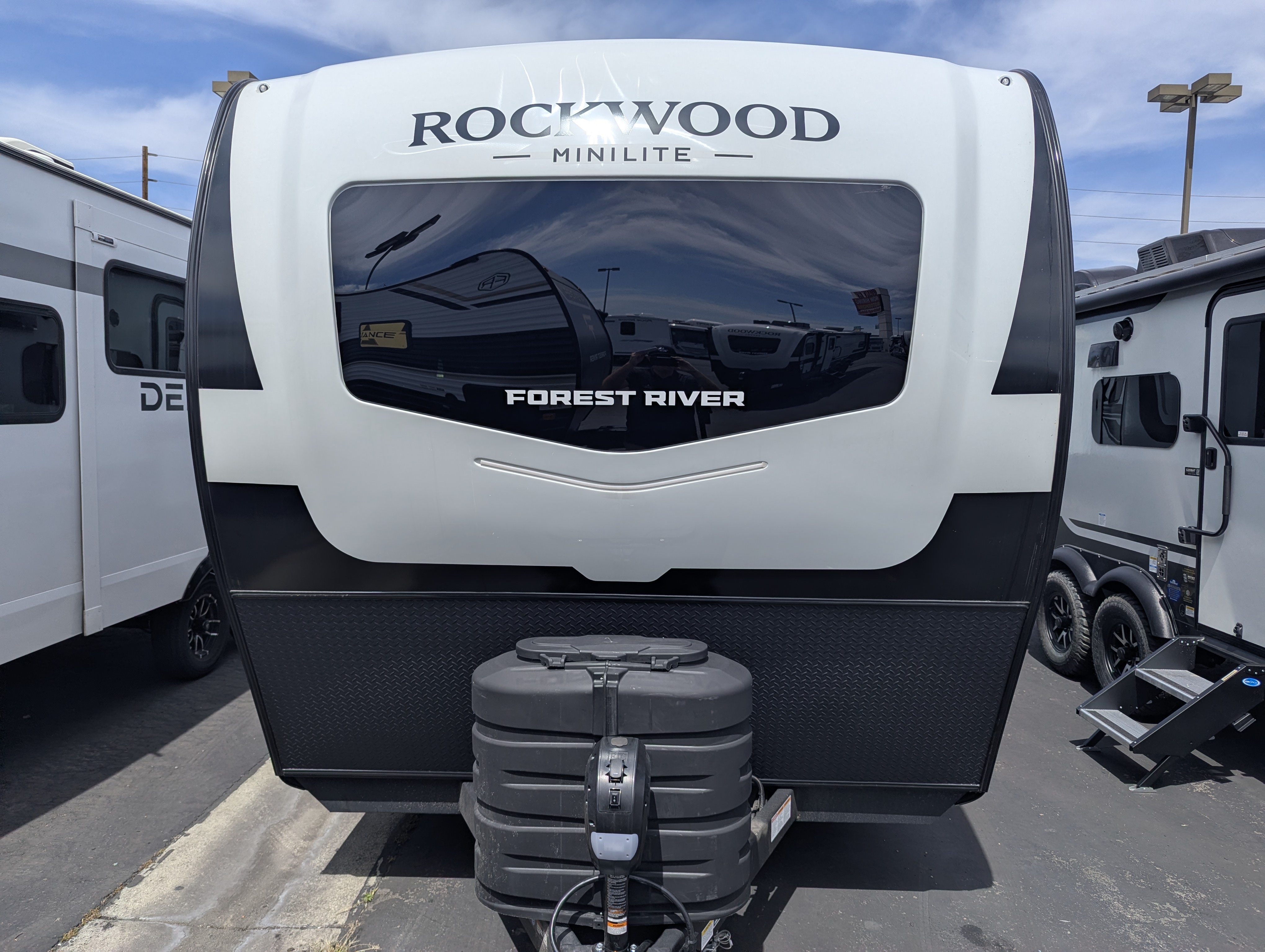 2026 Forest River Rockwood Mini Lite 2205S - Image 2
