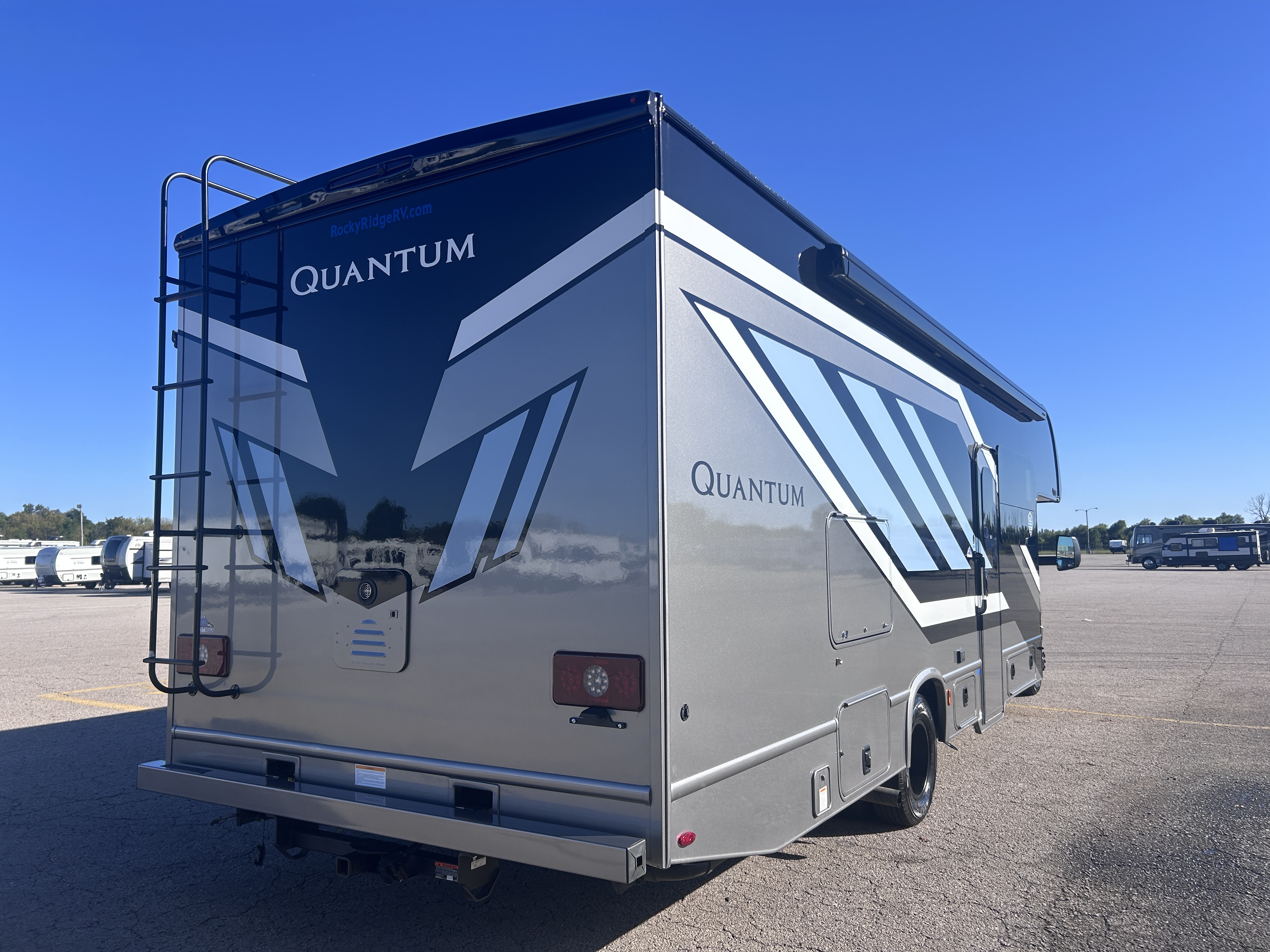 2027 Thor Motor Coach QUANTUM KW29 - Image 8