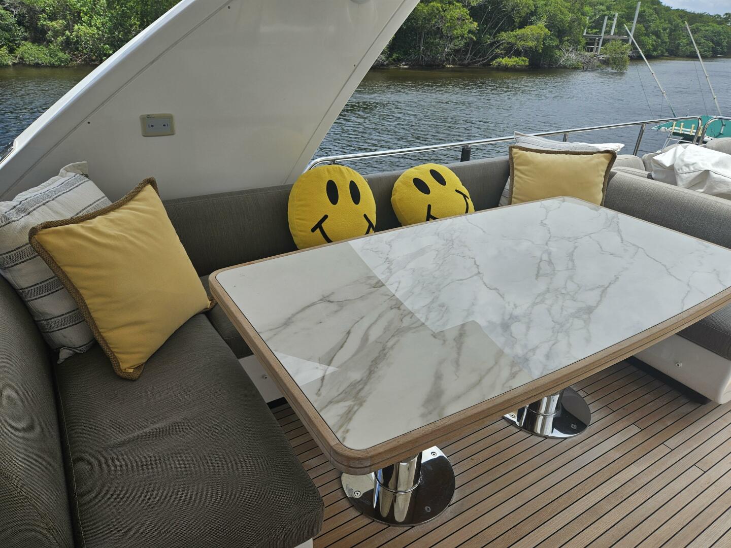 2022 Azimut 66 - Image 26