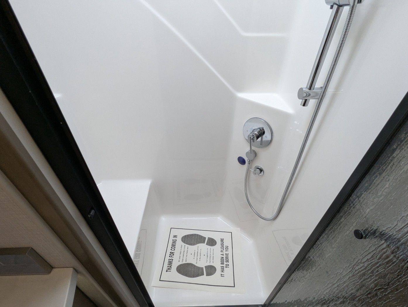 2026 Fleetwood Discovery 38N - Image 36