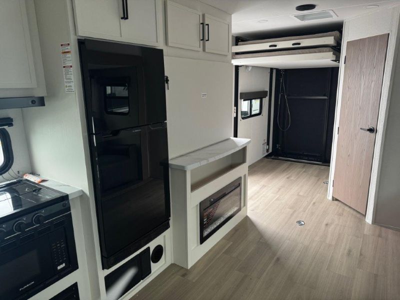 2026 Grand Design Momentum MAV 28MAV - Image 13