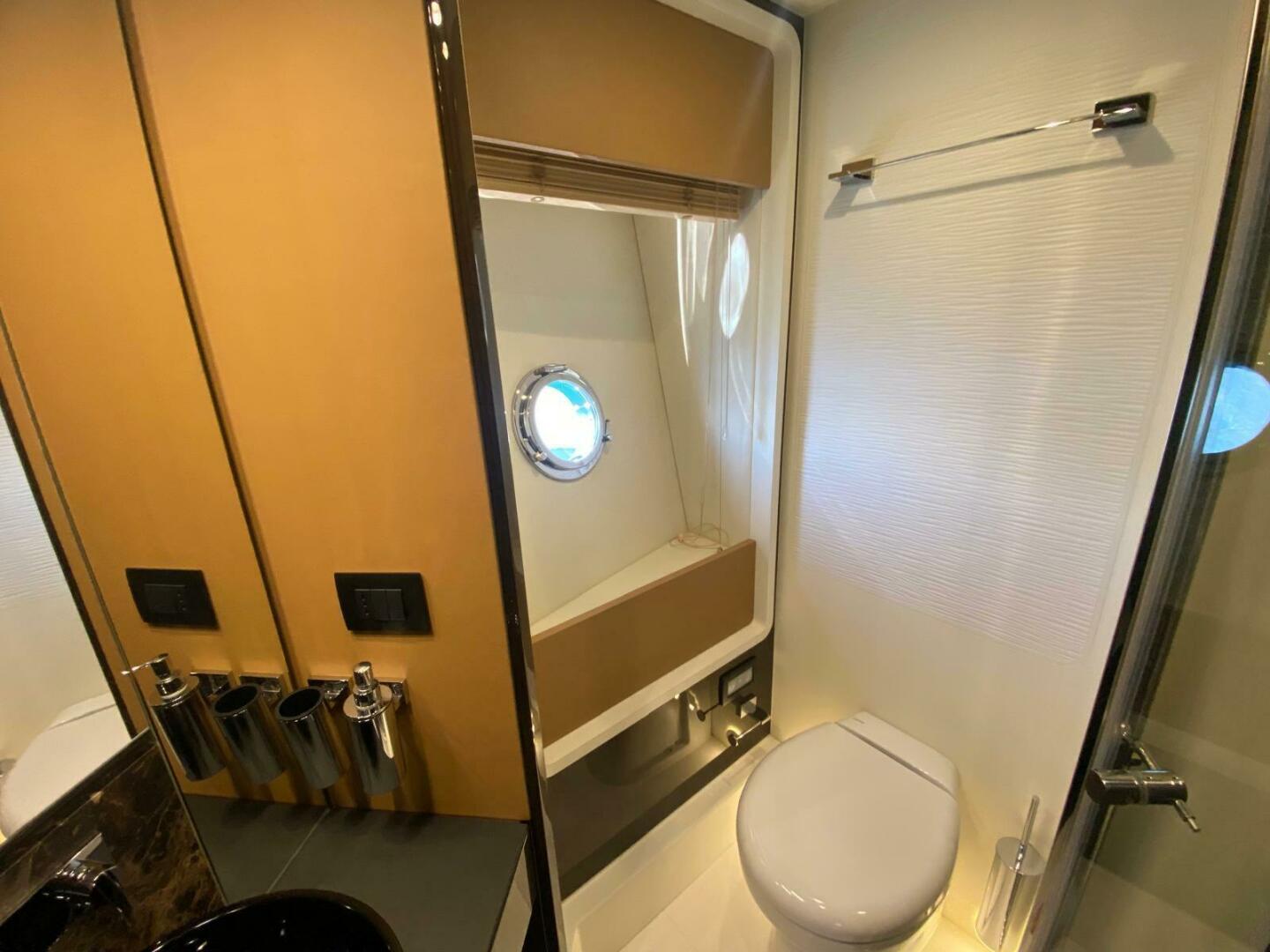 2016 Azimut 77S - Image 68