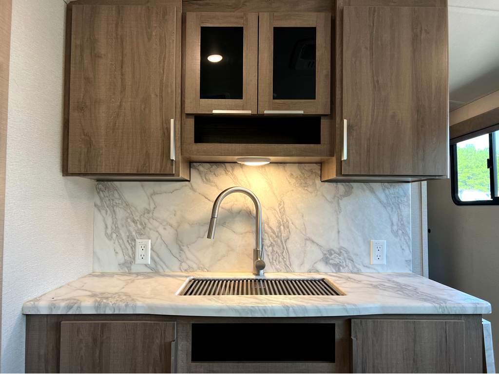 2021 GRAND DESIGN IMAGINE 3100RD - Image 13