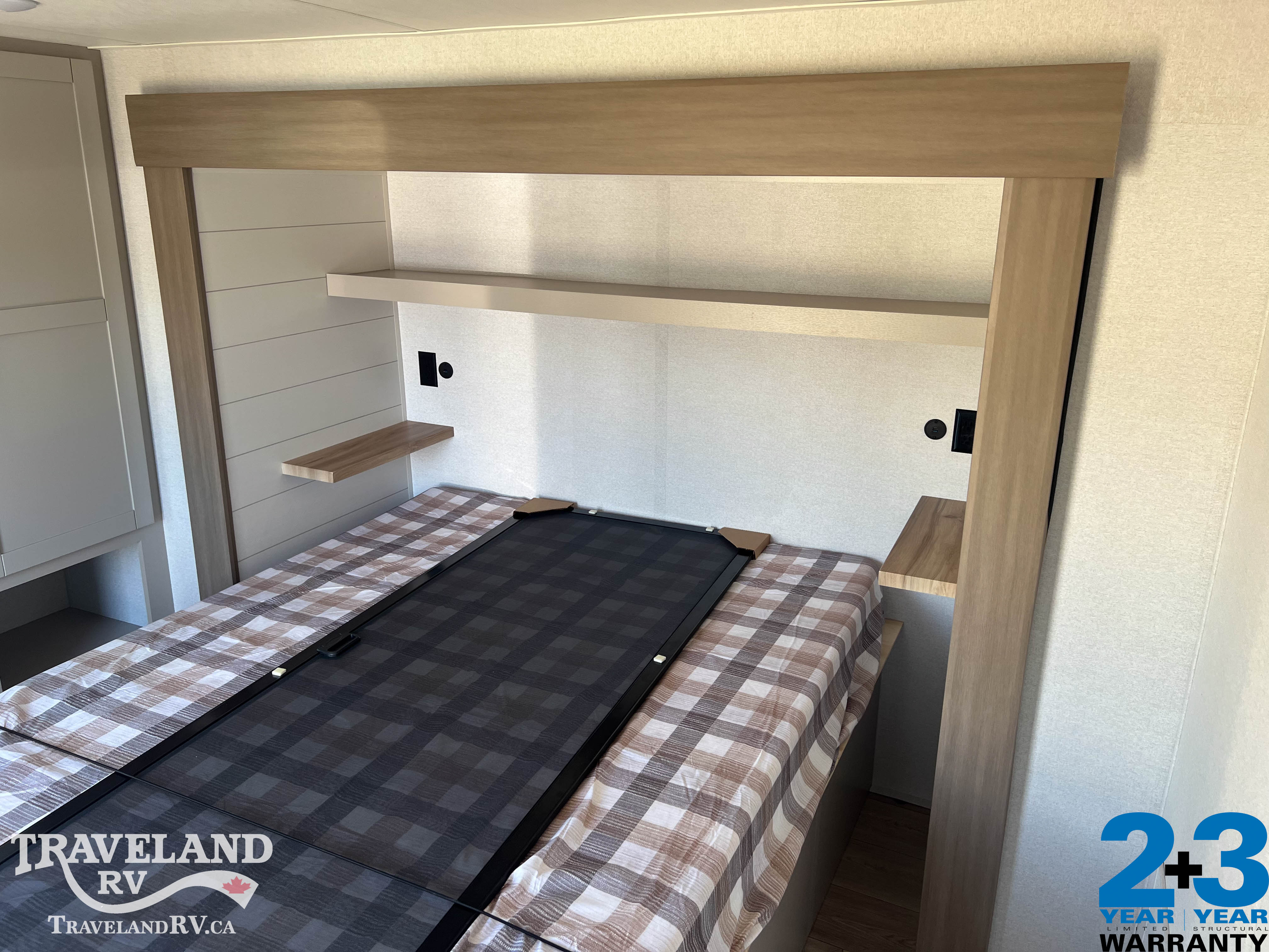 2027 Jayco Jay Flight Bungalow 404LOFT - Image 26