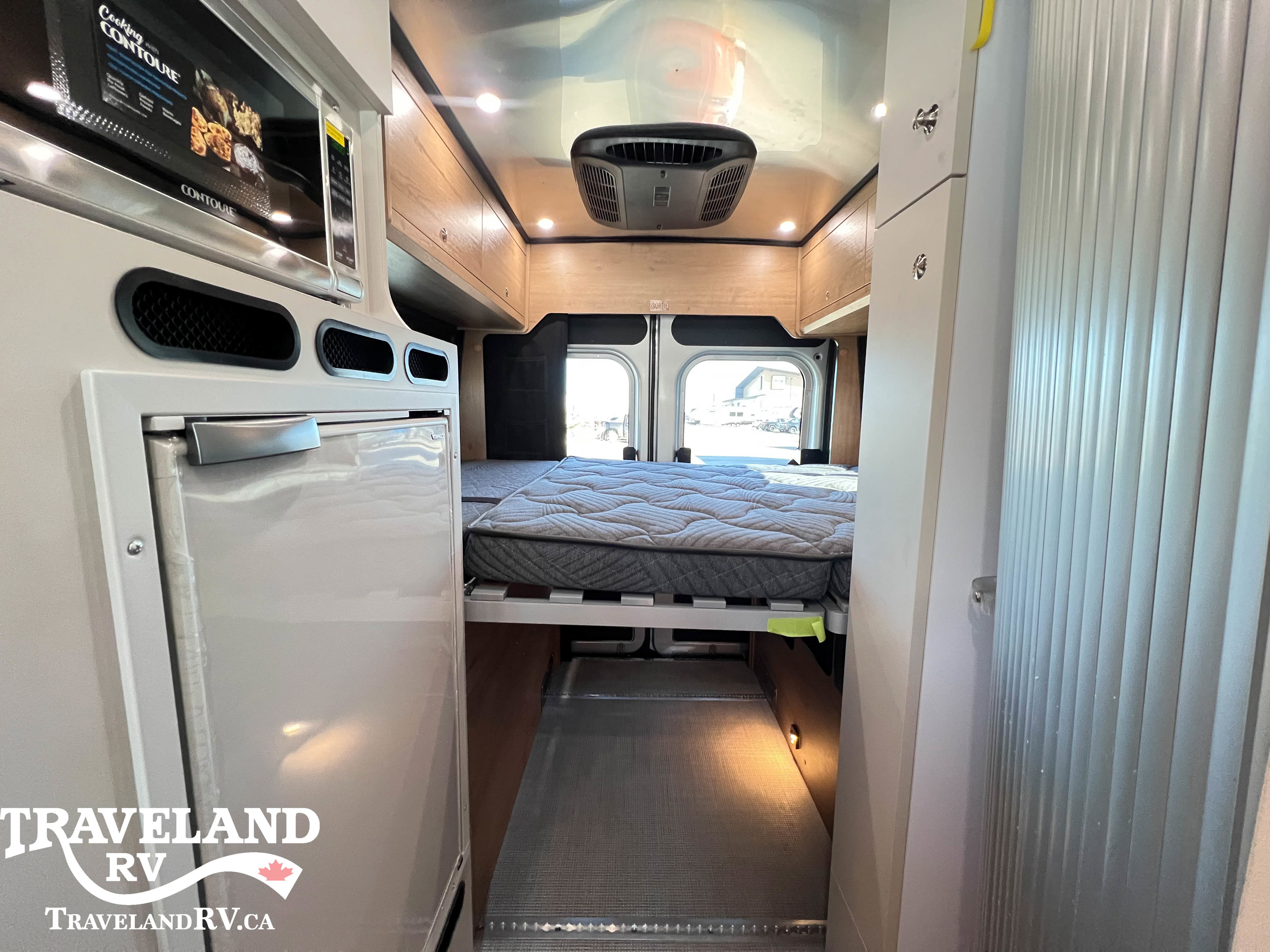 2025 Airstream Rangeline Base - Image 18