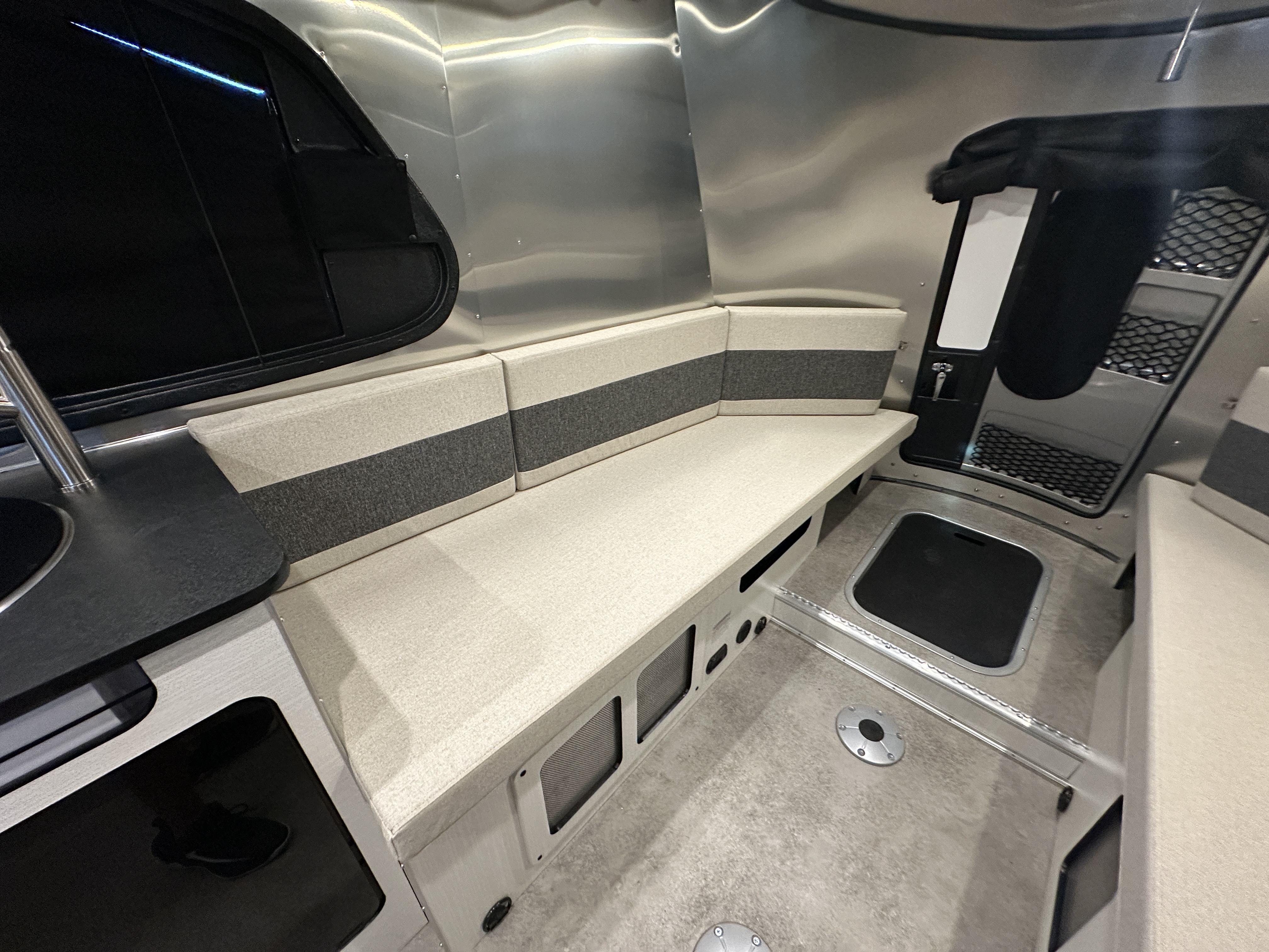 2027 Airstream Basecamp 20Xe - Image 15