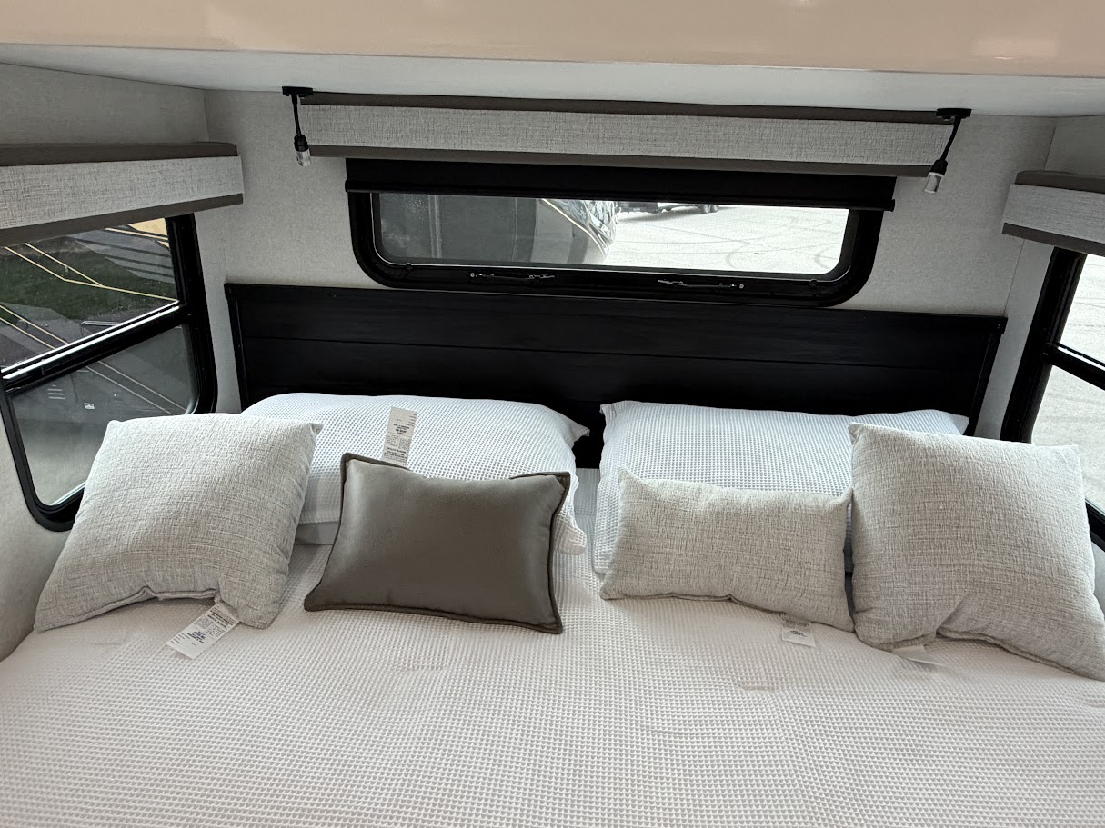 2026 JAYCO PINNACLE 36FBTS - Image 70