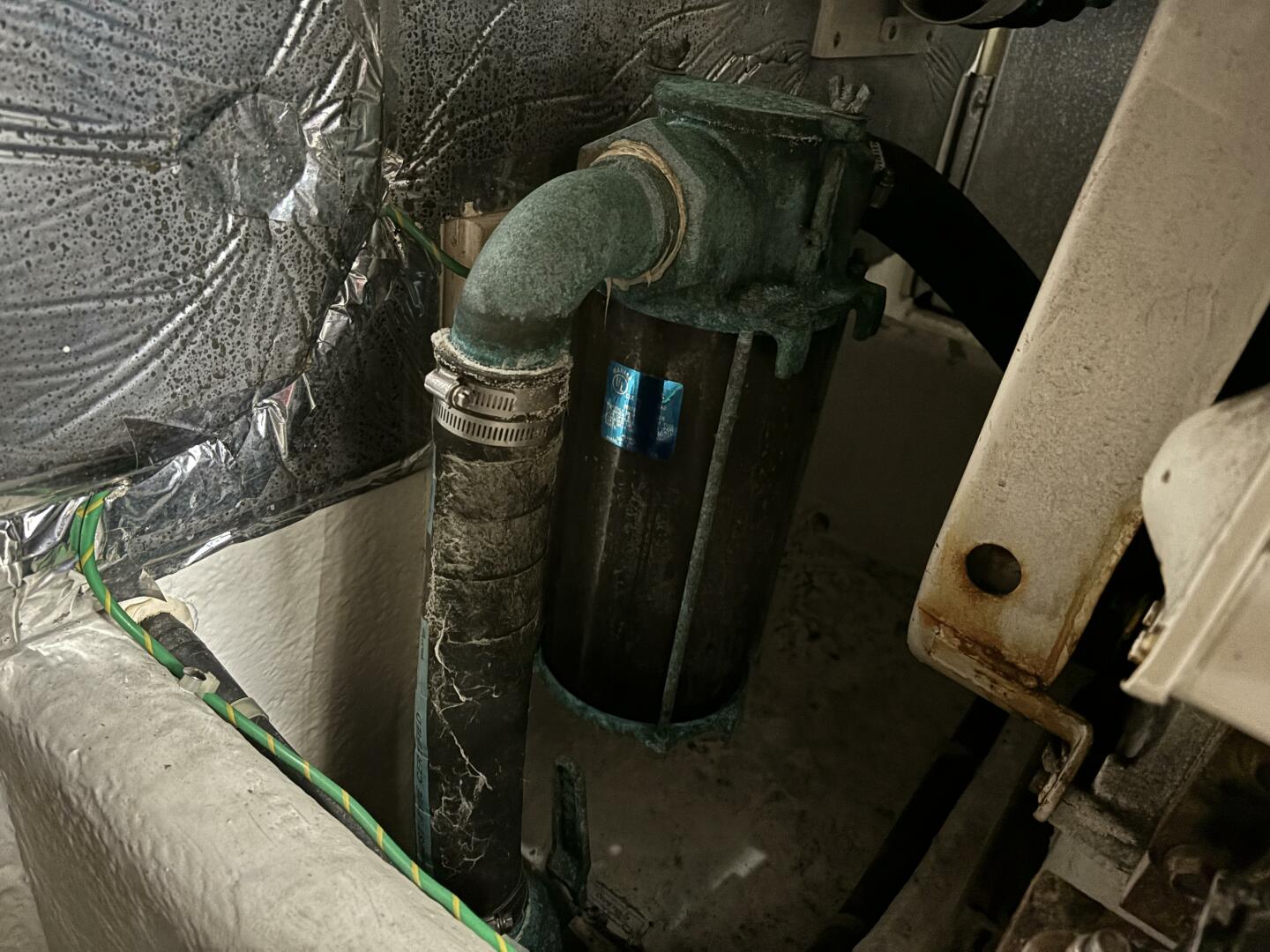 2000 Bayliner 3788 Command Bridge - Image 30
