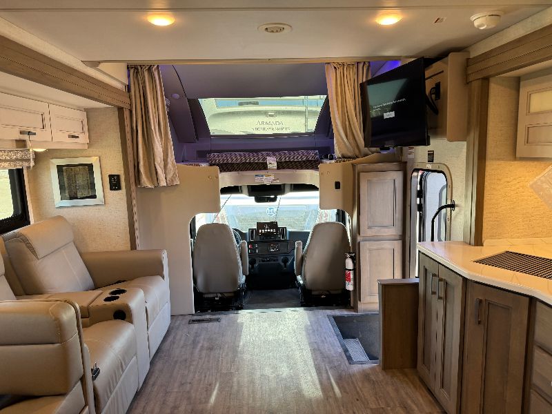 2026 Thor Motor Coach Inception 38XL - Image 26