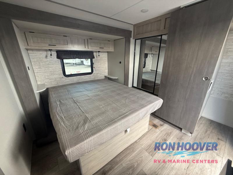 2026 COACHMEN 333DORM - Image 10