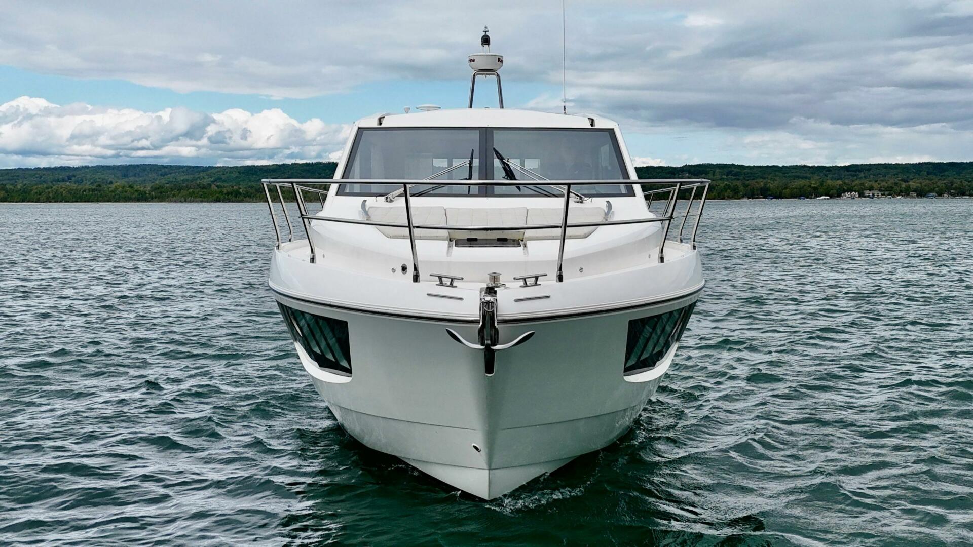 2016 Absolute 45 Sport Yacht - Image 13