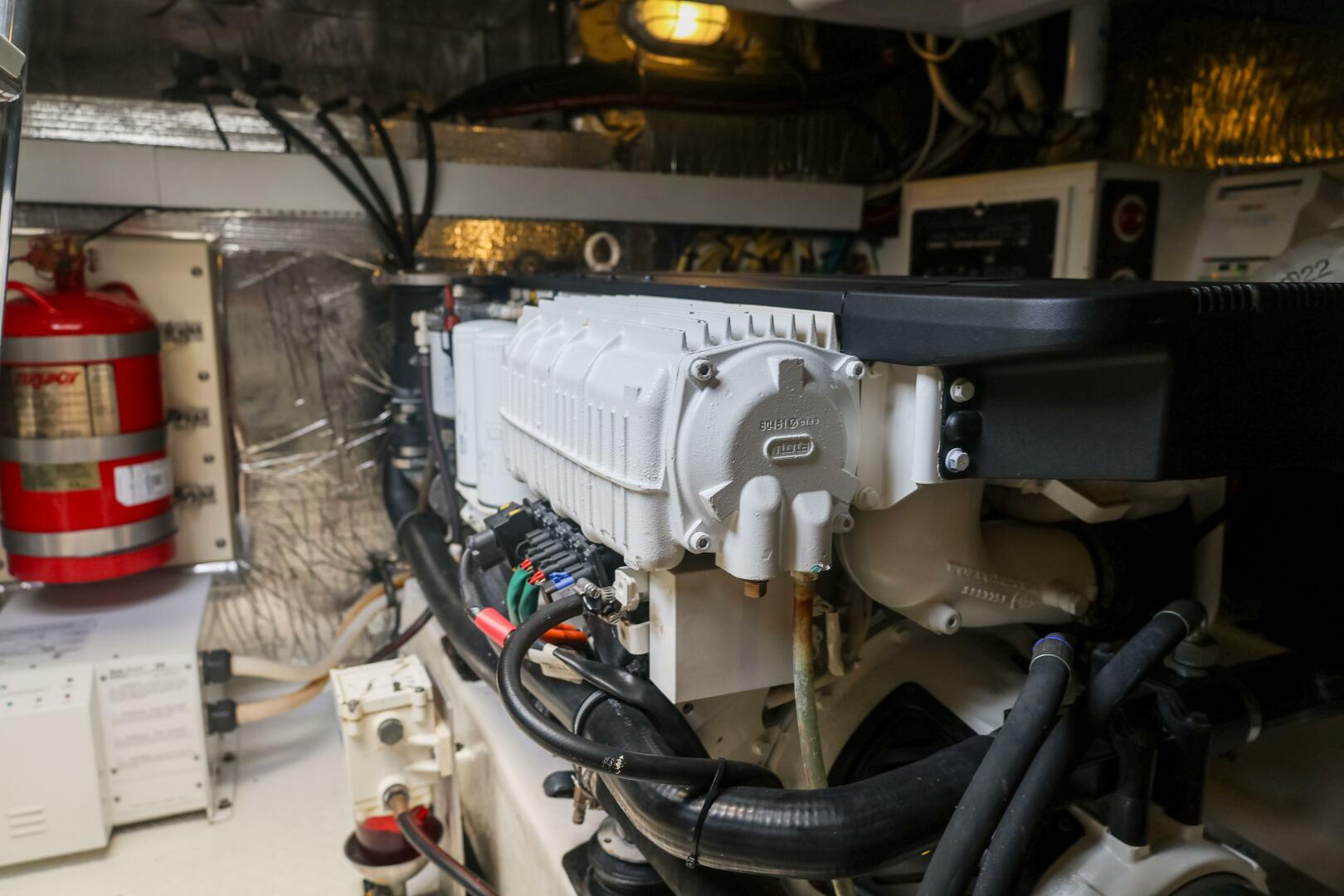 2014 Cruisers Yachts 45 Cantius - Image 69