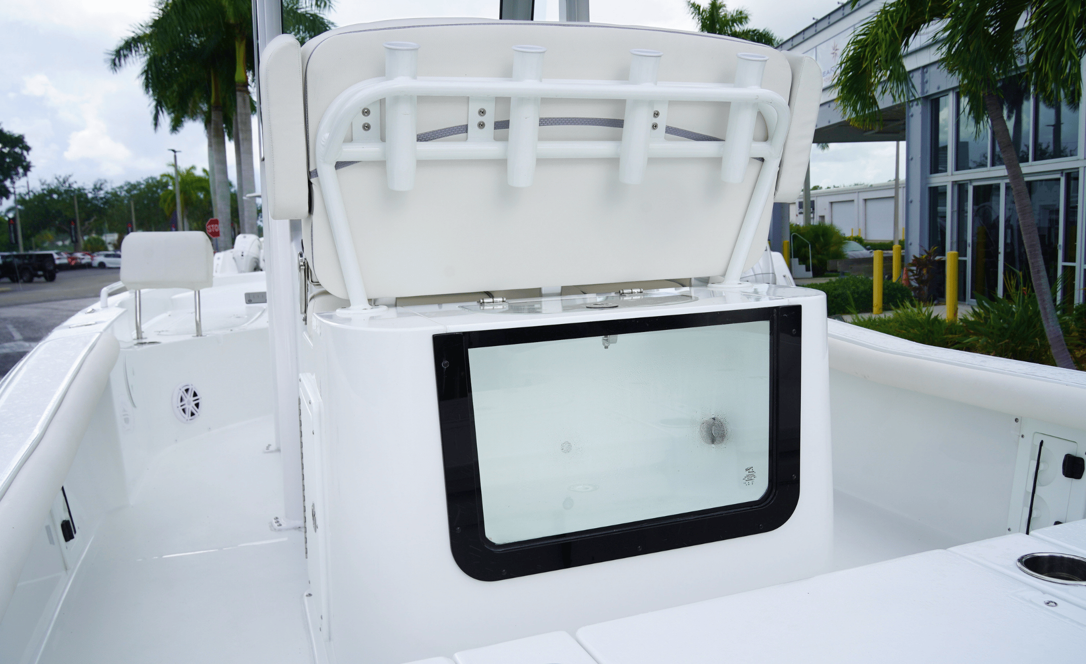 2027 SEA HUNT ULTRA 305SE - Image 51