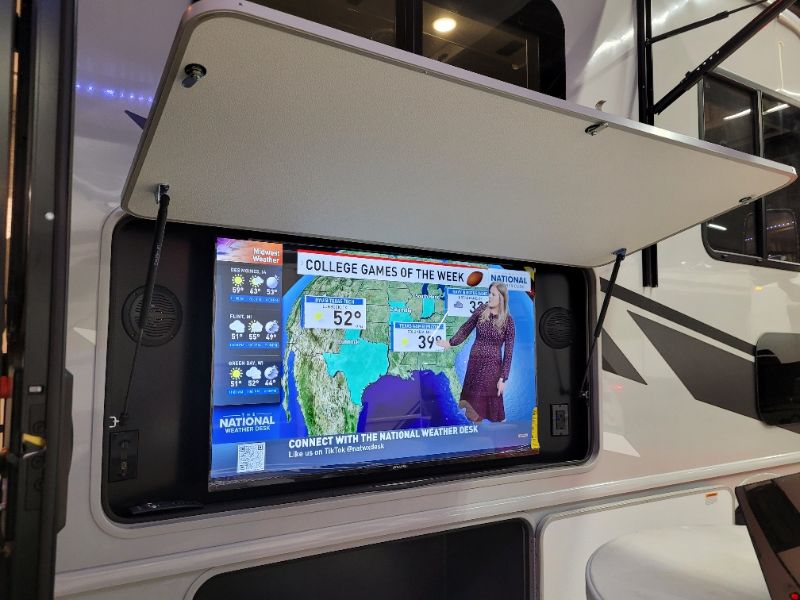 2026 Holiday Rambler Admiral 28A - Image 3