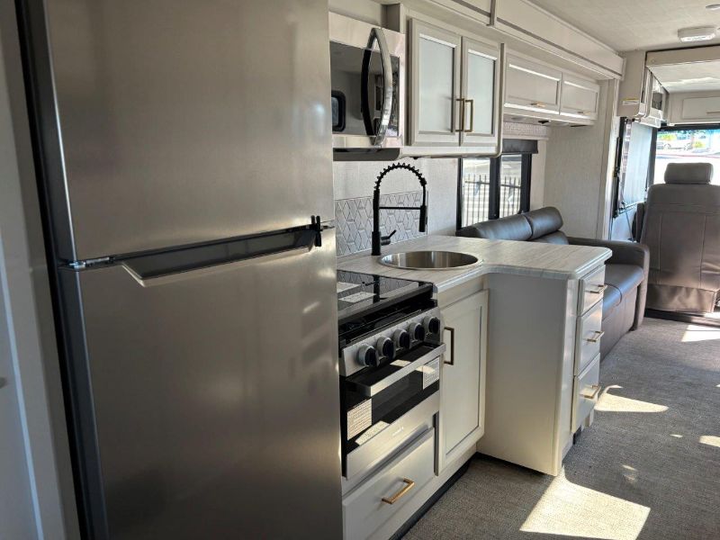 2026 Holiday Rambler Admiral 29M - Image 27