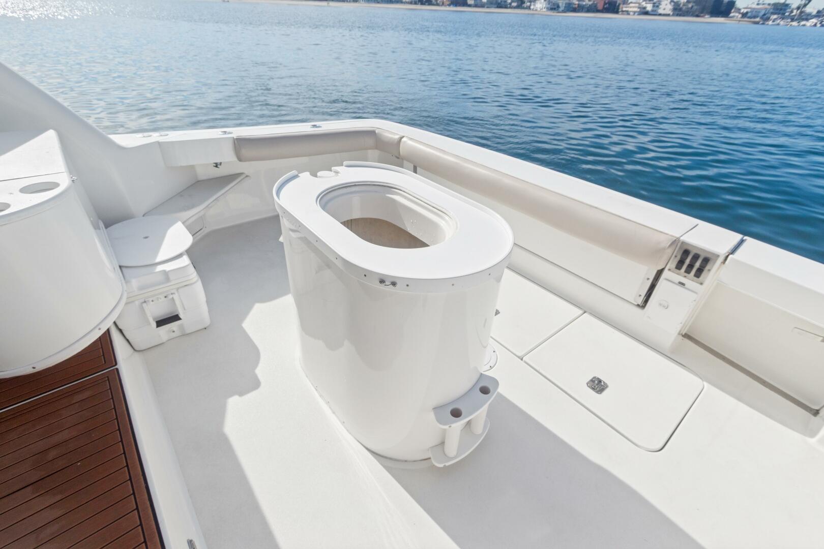 2000 Sea Ray 370 Express Cruiser - Image 36
