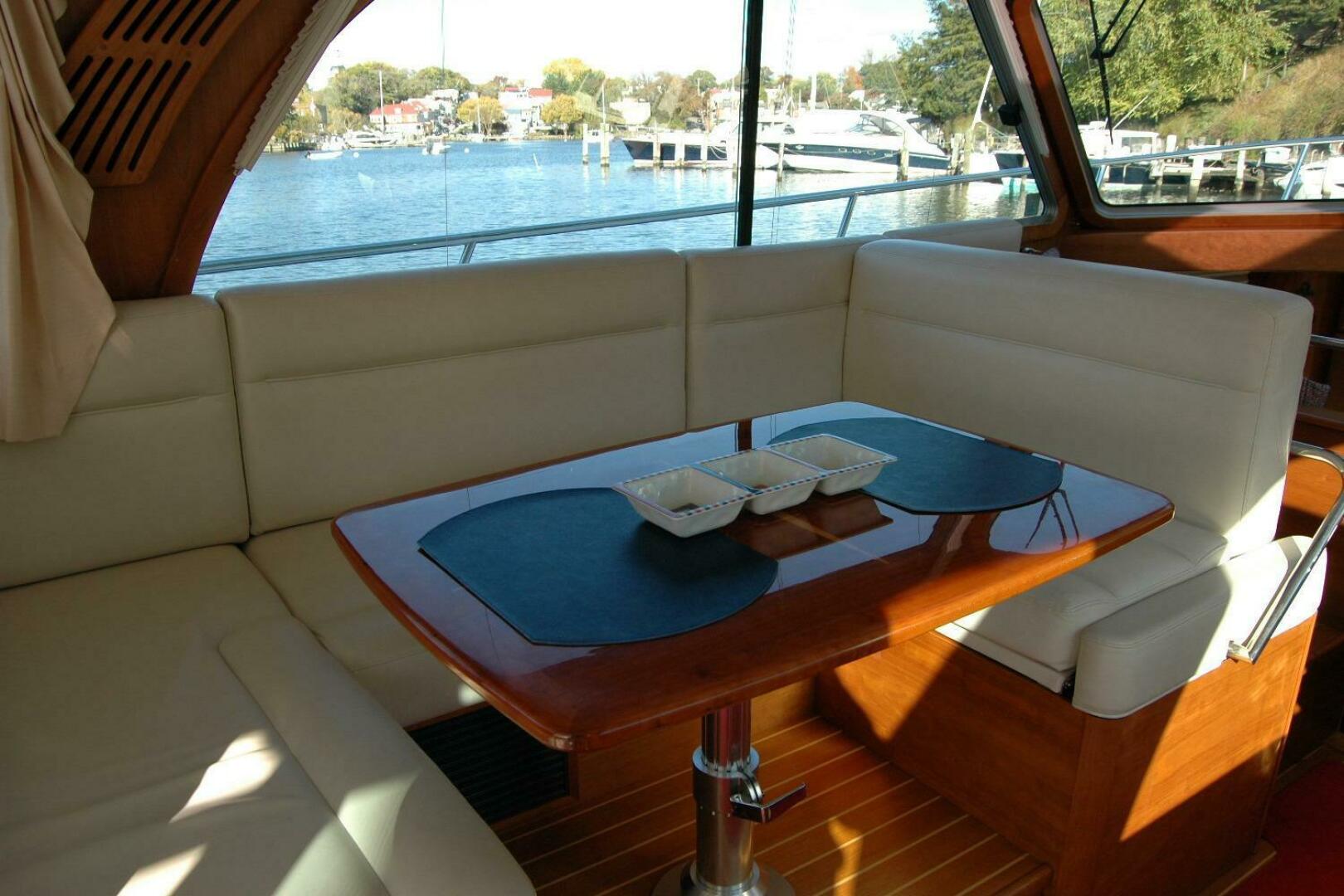 2019 Sabre 38 Salon Express - Image 58