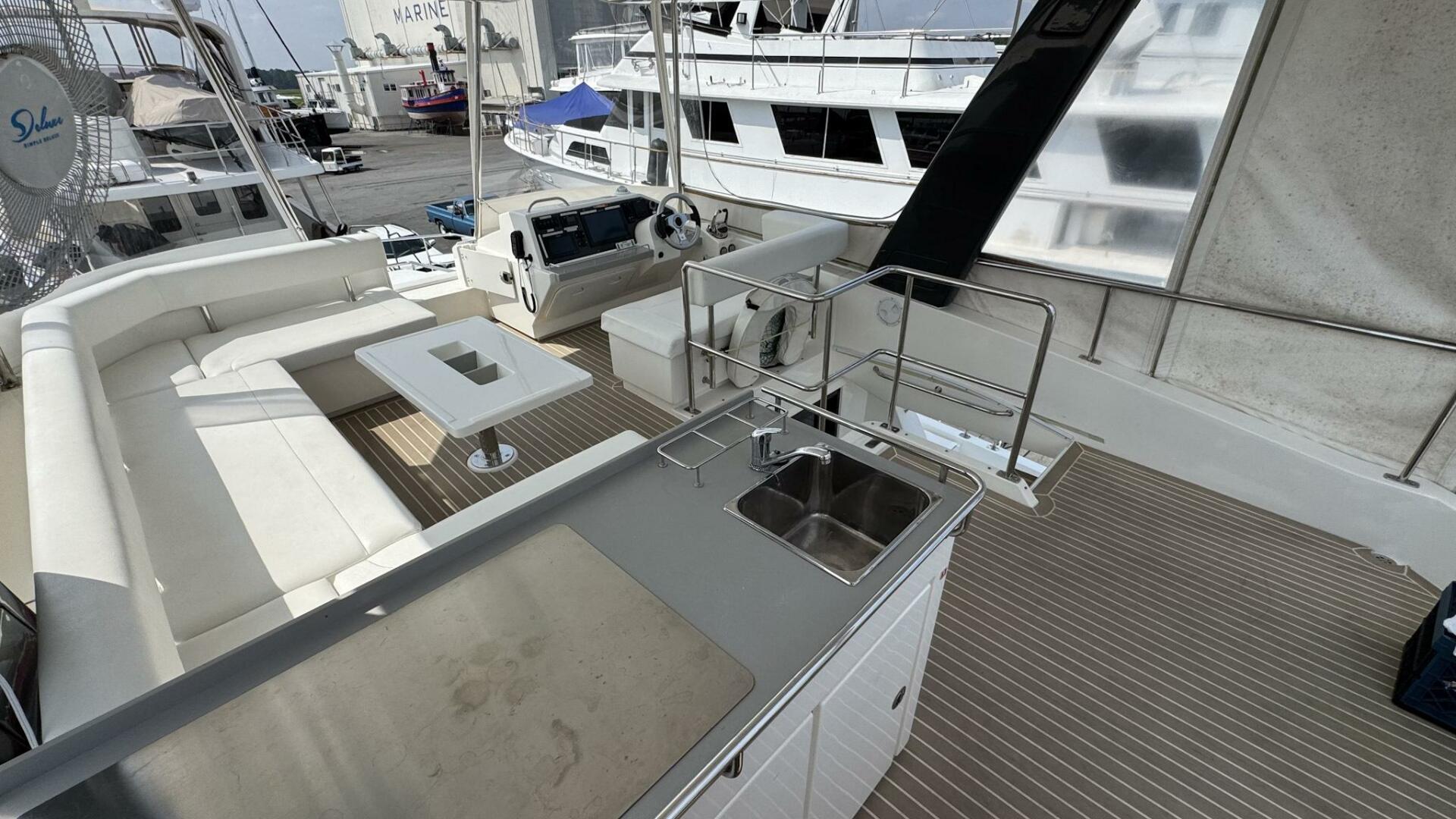 2018 Leopard 43 Powercat - Image 60