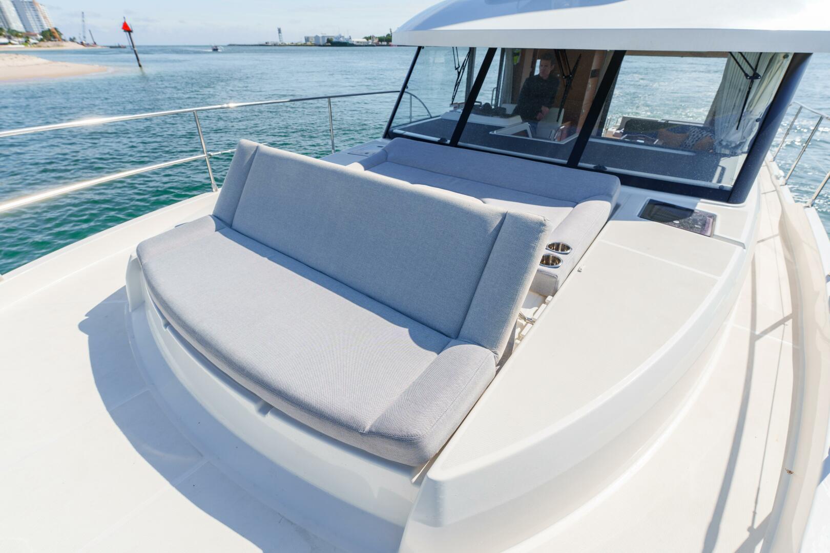 2025 Beneteau - Image 37