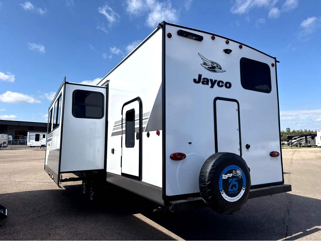 2027 JAYCO JAY FLIGHT 295TBS - Image 3