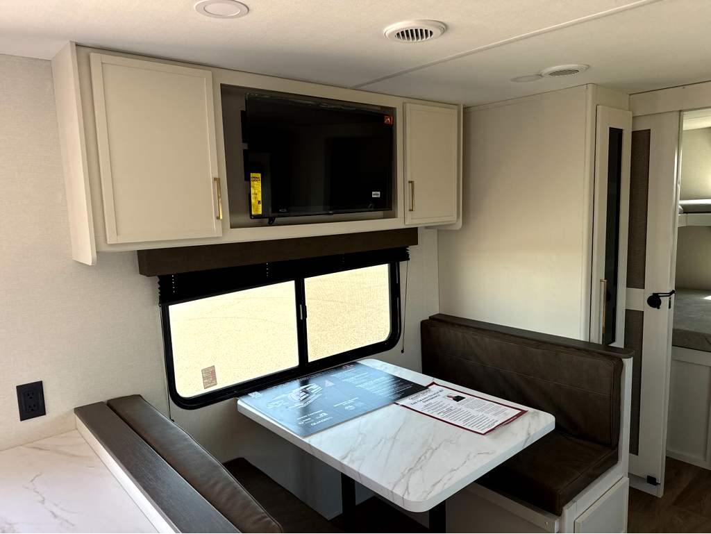 2027 GRAND DESIGN TRANSCEND 295QBT - Image 19
