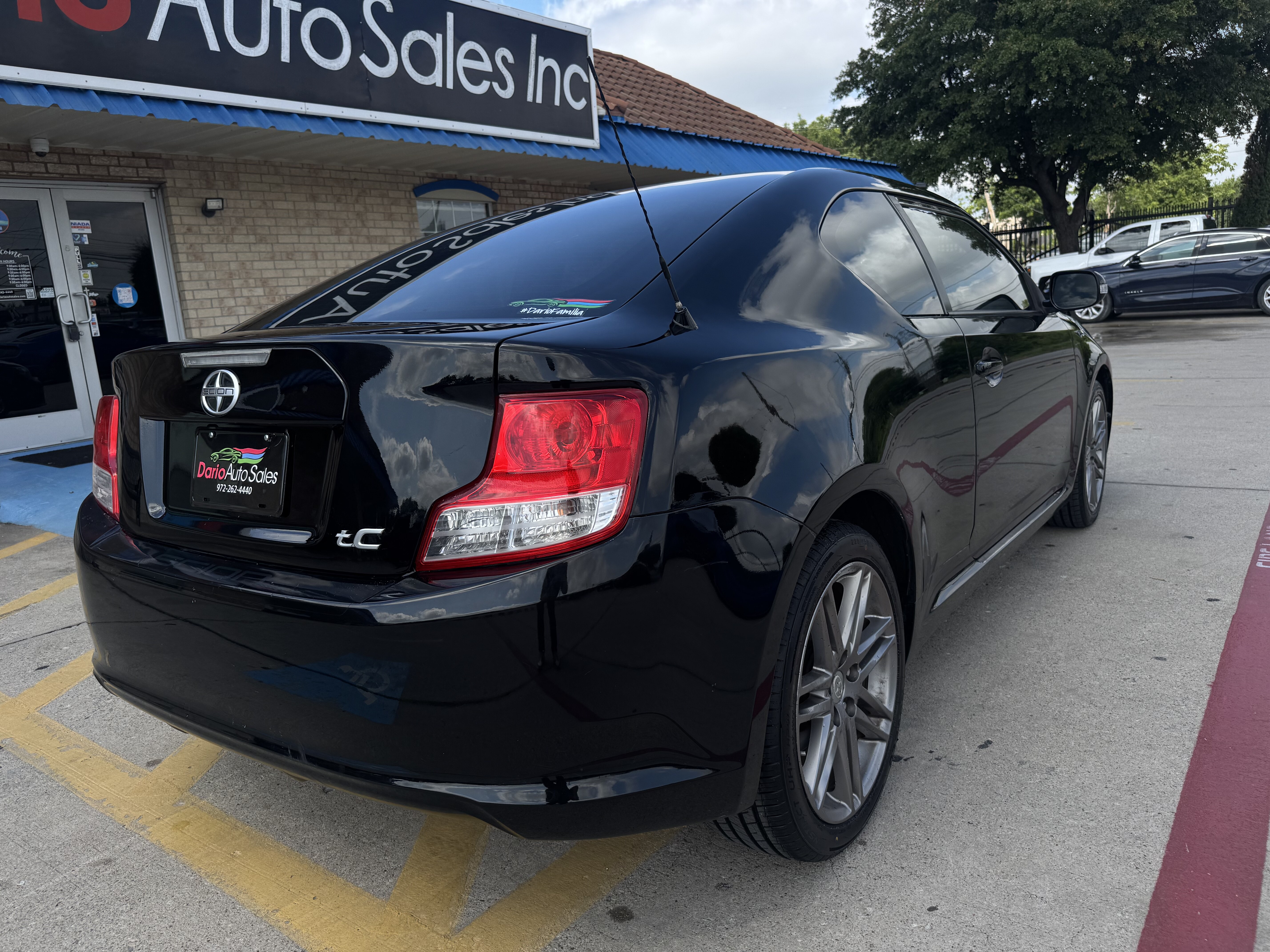 2012 Scion tC-4 Cyl. Liftback 3D - Image 11