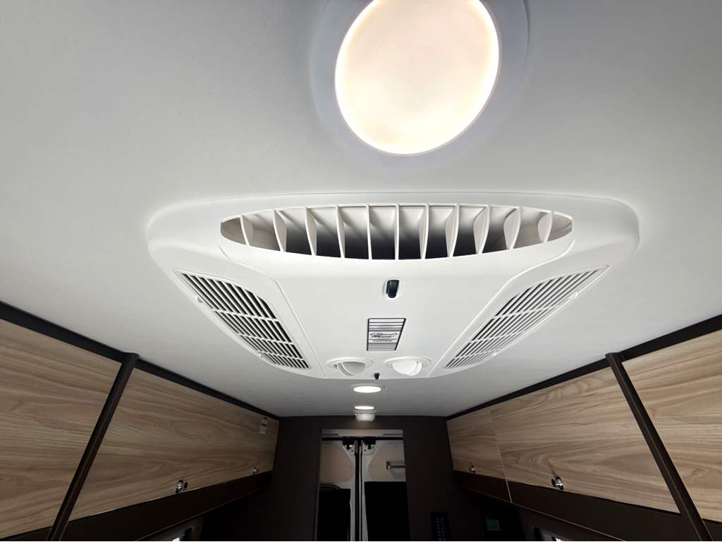 2027 ENTEGRA COACH ETHOS 20T - Image 22