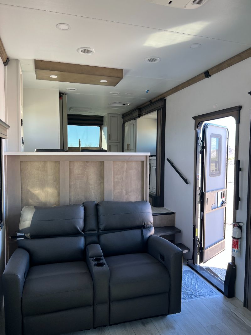 2026 Keystone Montana 3795FK - Image 17