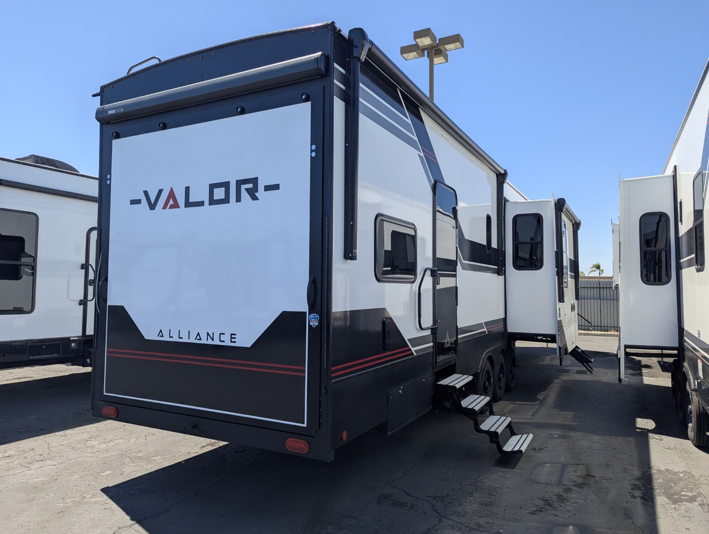 2026 Alliance RV Valor 44V14 - Image 5