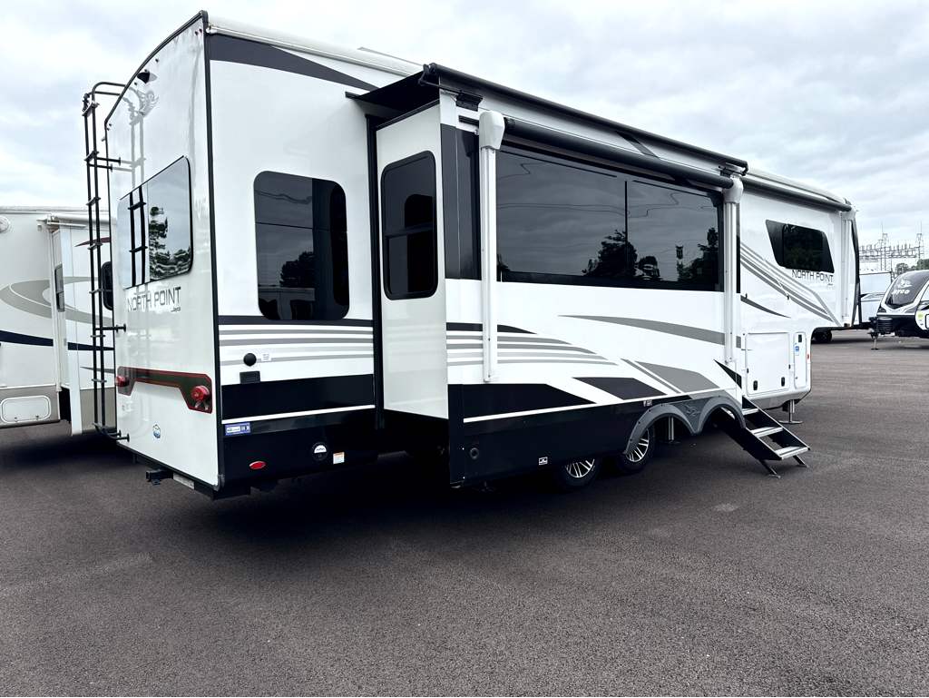 2025 JAYCO NORTH POINT 310RLTS - Image 2