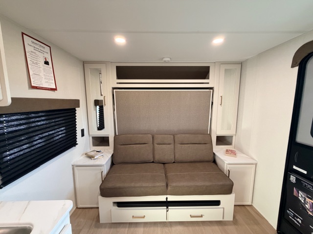 2026 Grand Design Transcend ONE 151RB - Image 9